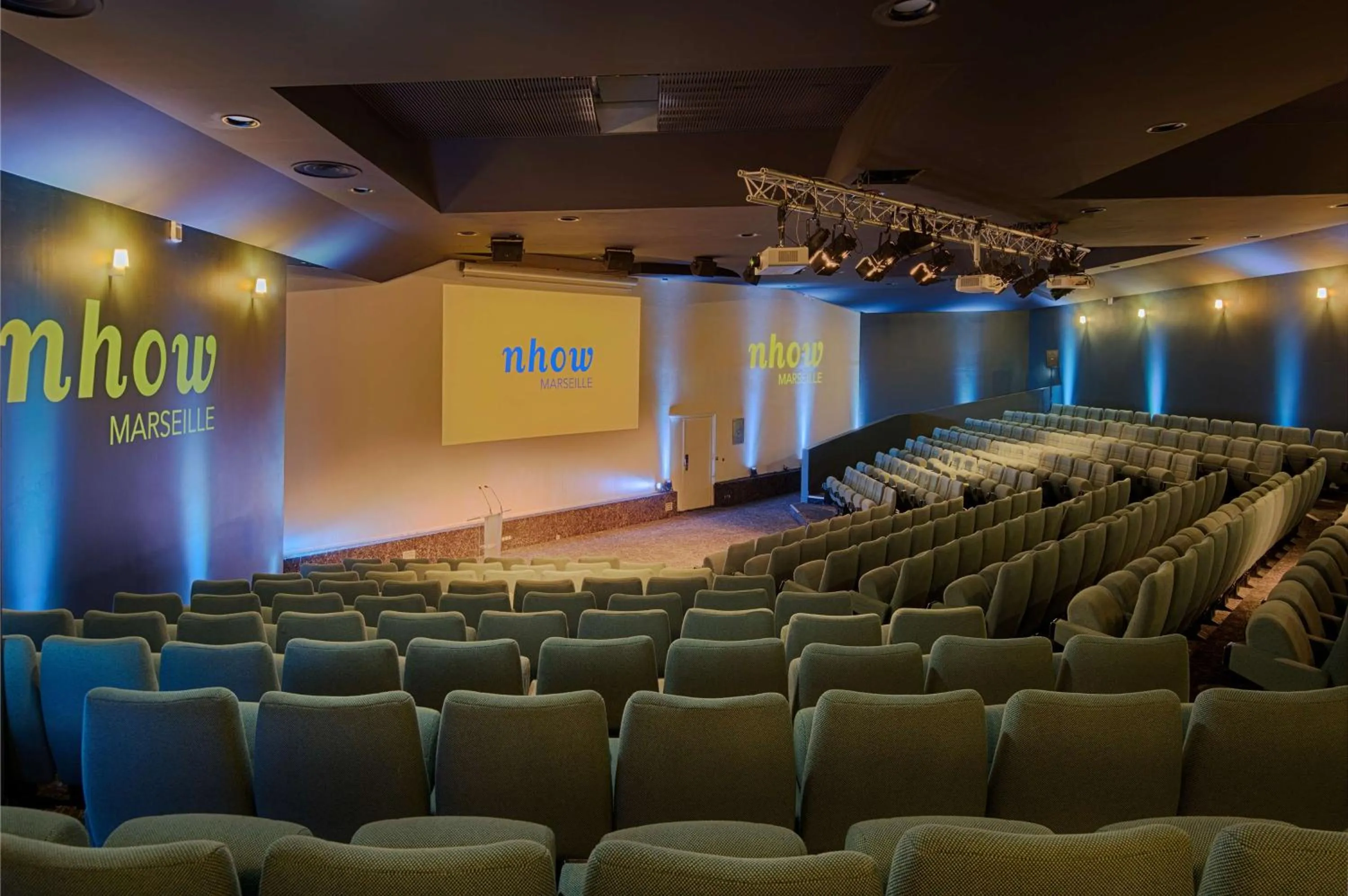 Meeting/conference room in nhow Marseille