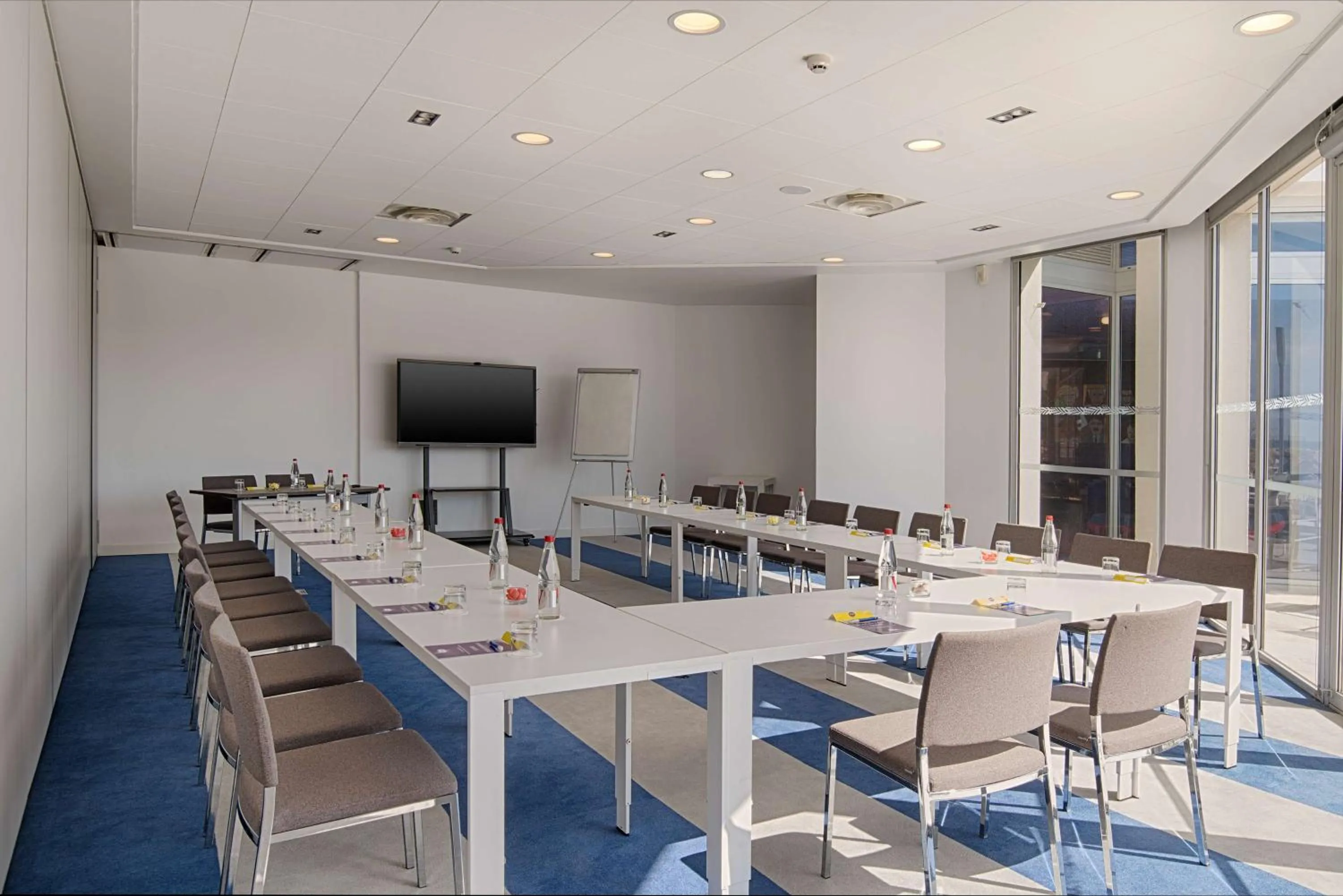 Meeting/conference room in nhow Marseille