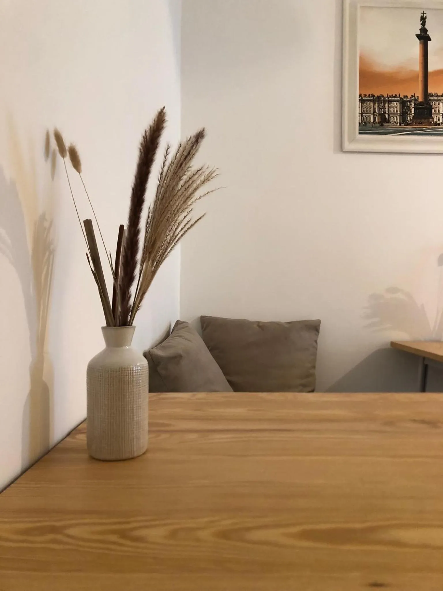 Seating area in Donna Nina