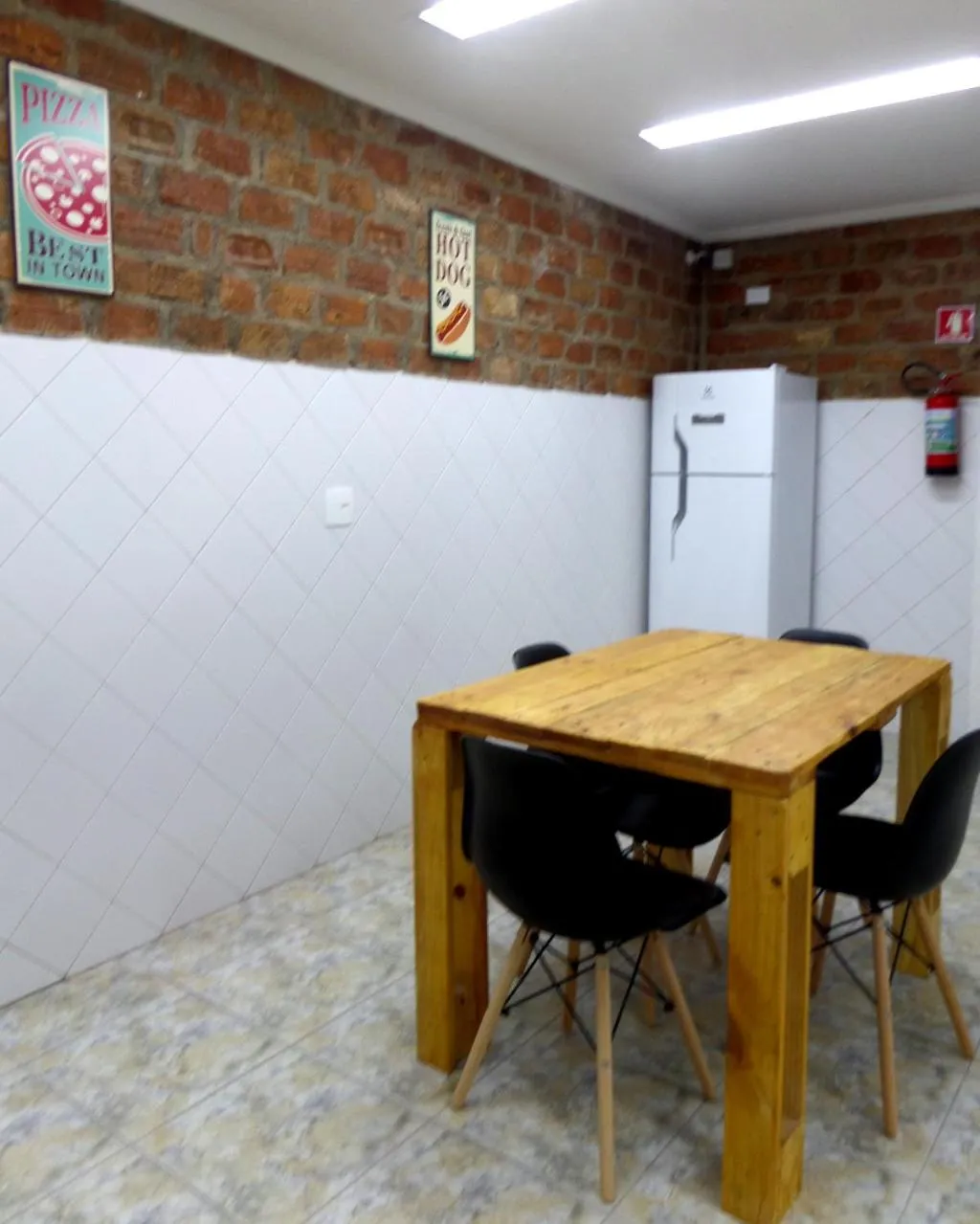 Dining area in Visto Hostel