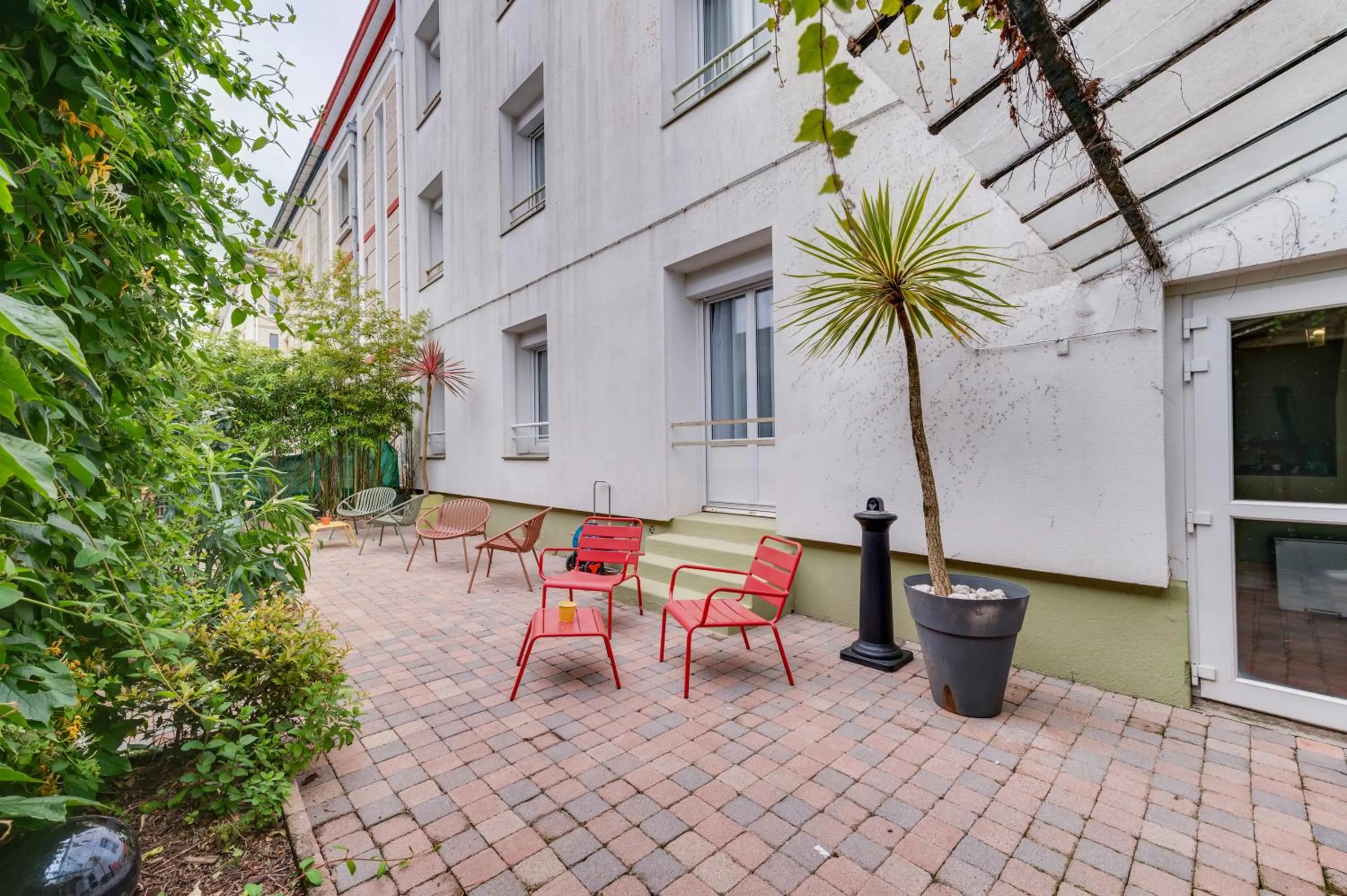 Patio in Brit Hôtel Confort Cléria Lorient Centre