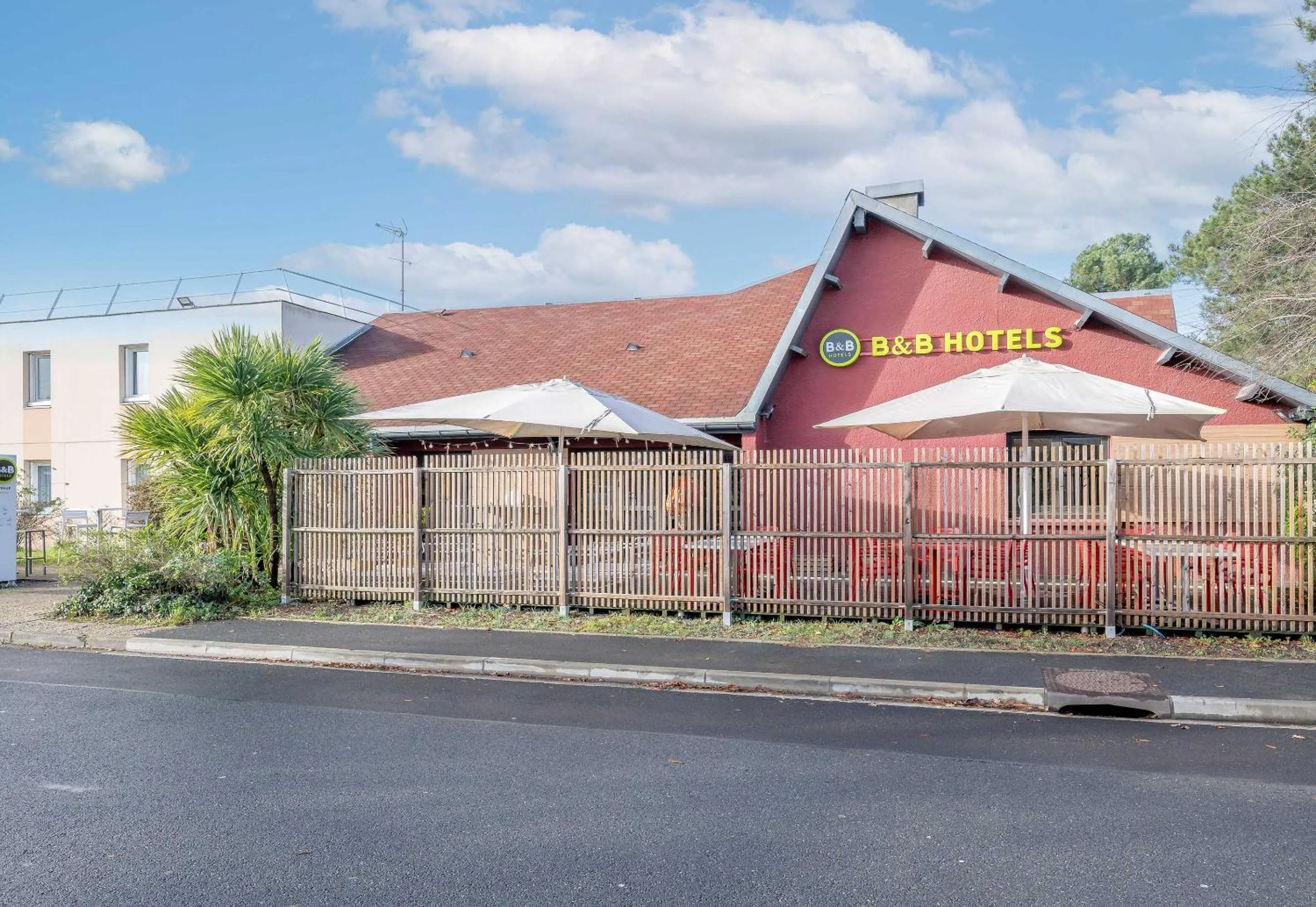 Property building in B&B HOTEL Bordeaux Mérignac Cadera Aéroport