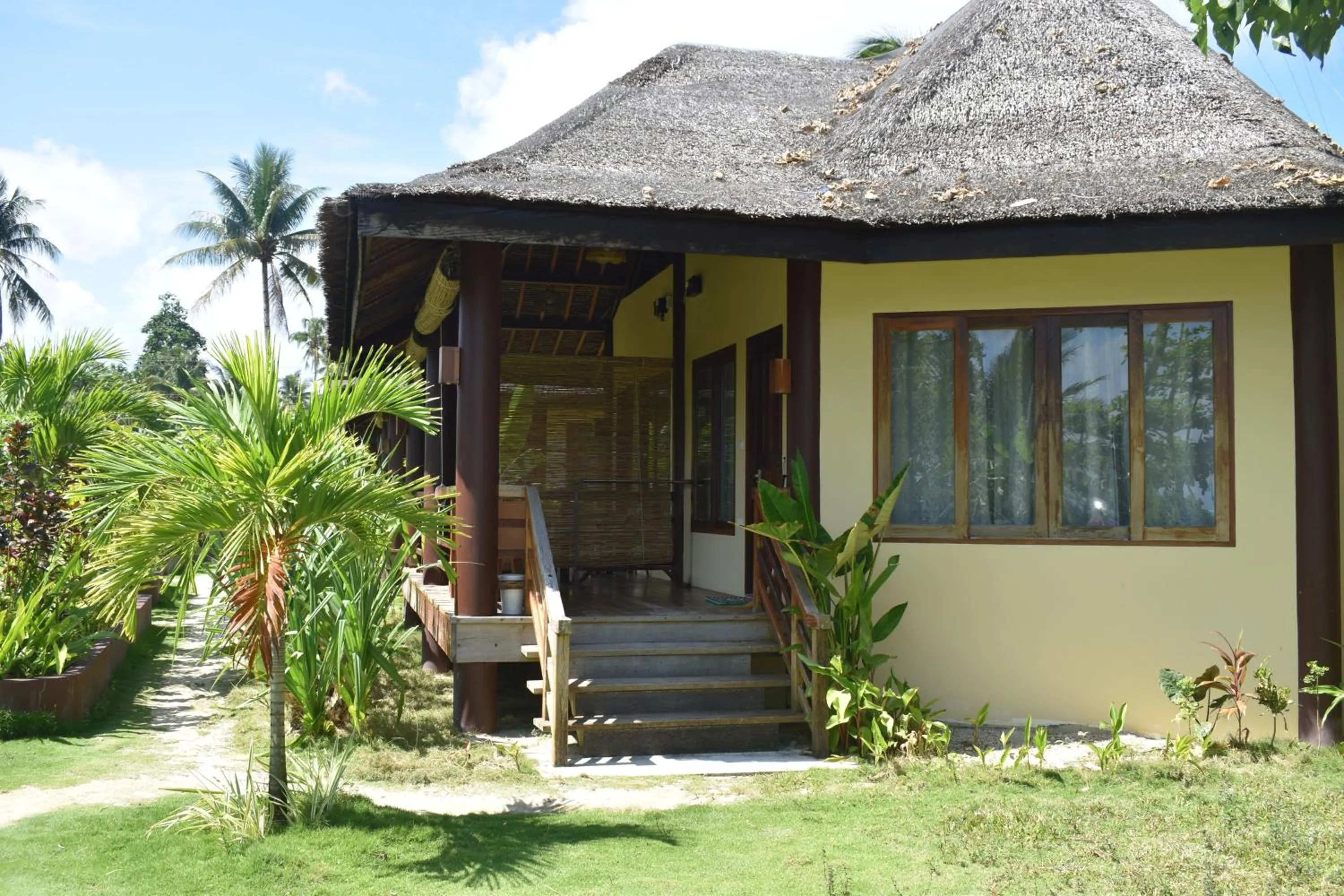 Property building in Jonas and Twins Resort