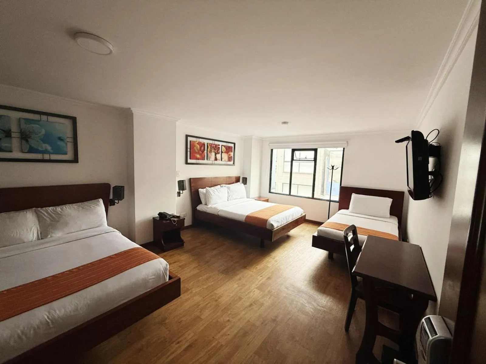 Photo of the whole room, Bed in Hotel Splendor by Friends Company