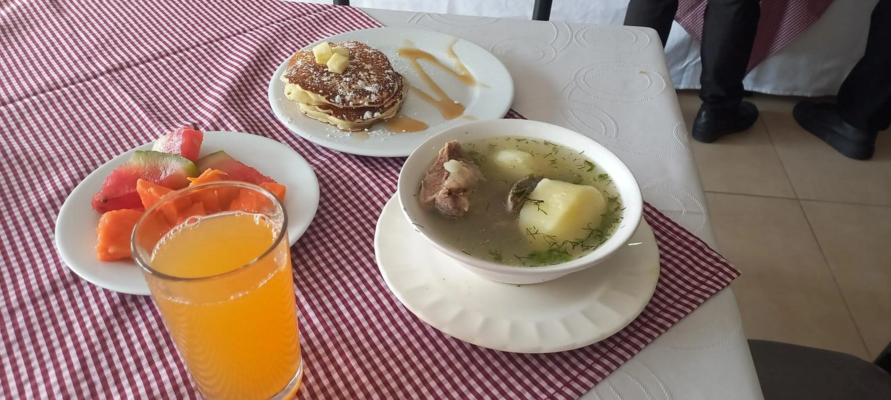 Breakfast in Hotel Splendor by Friends Company