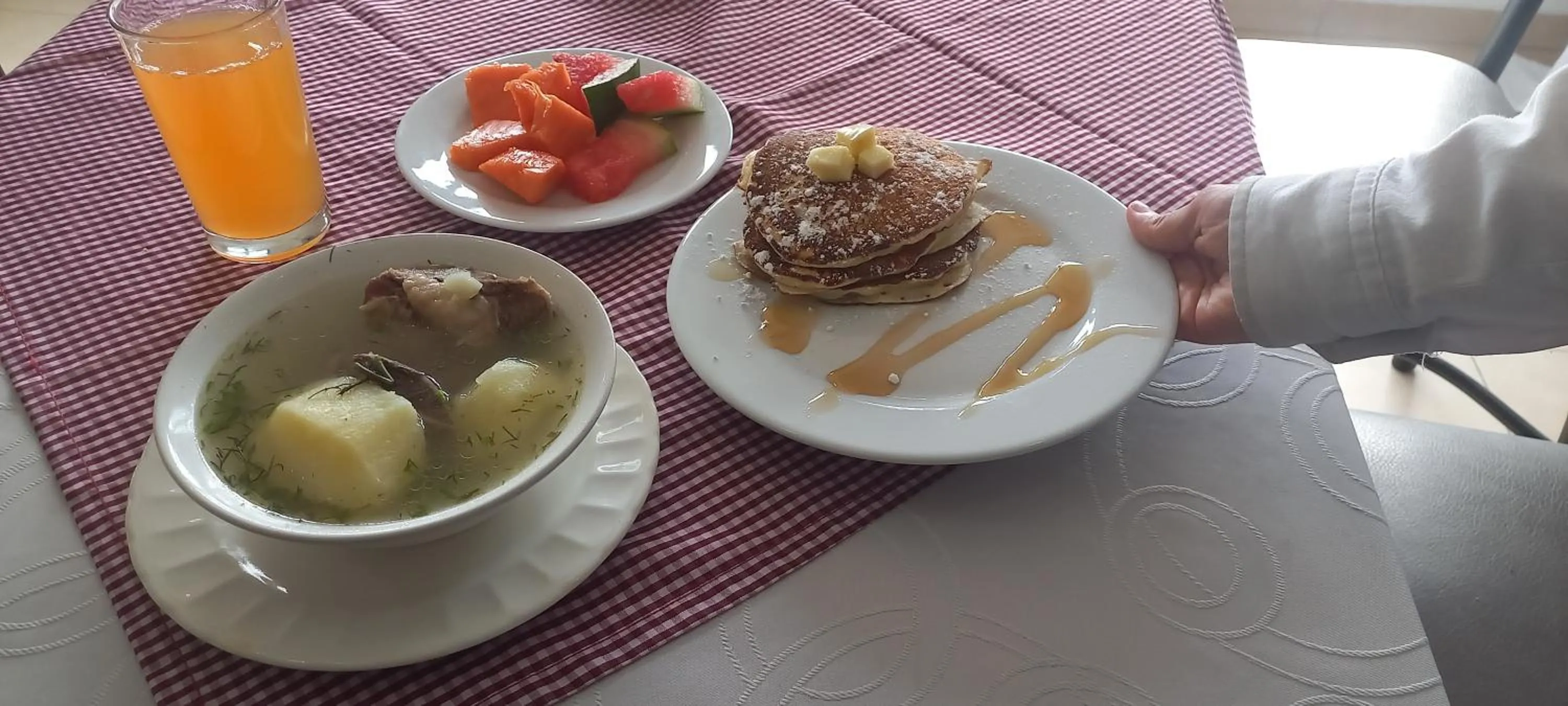 Breakfast in Hotel Splendor by Friends Company