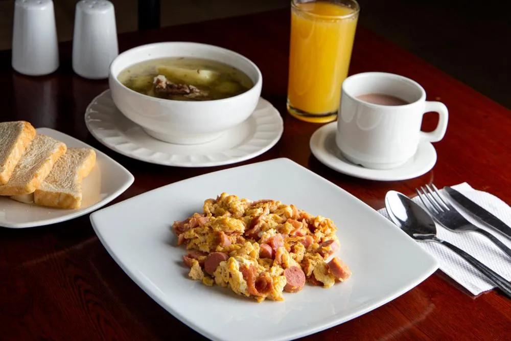 Breakfast in Hotel Splendor by Friends Company