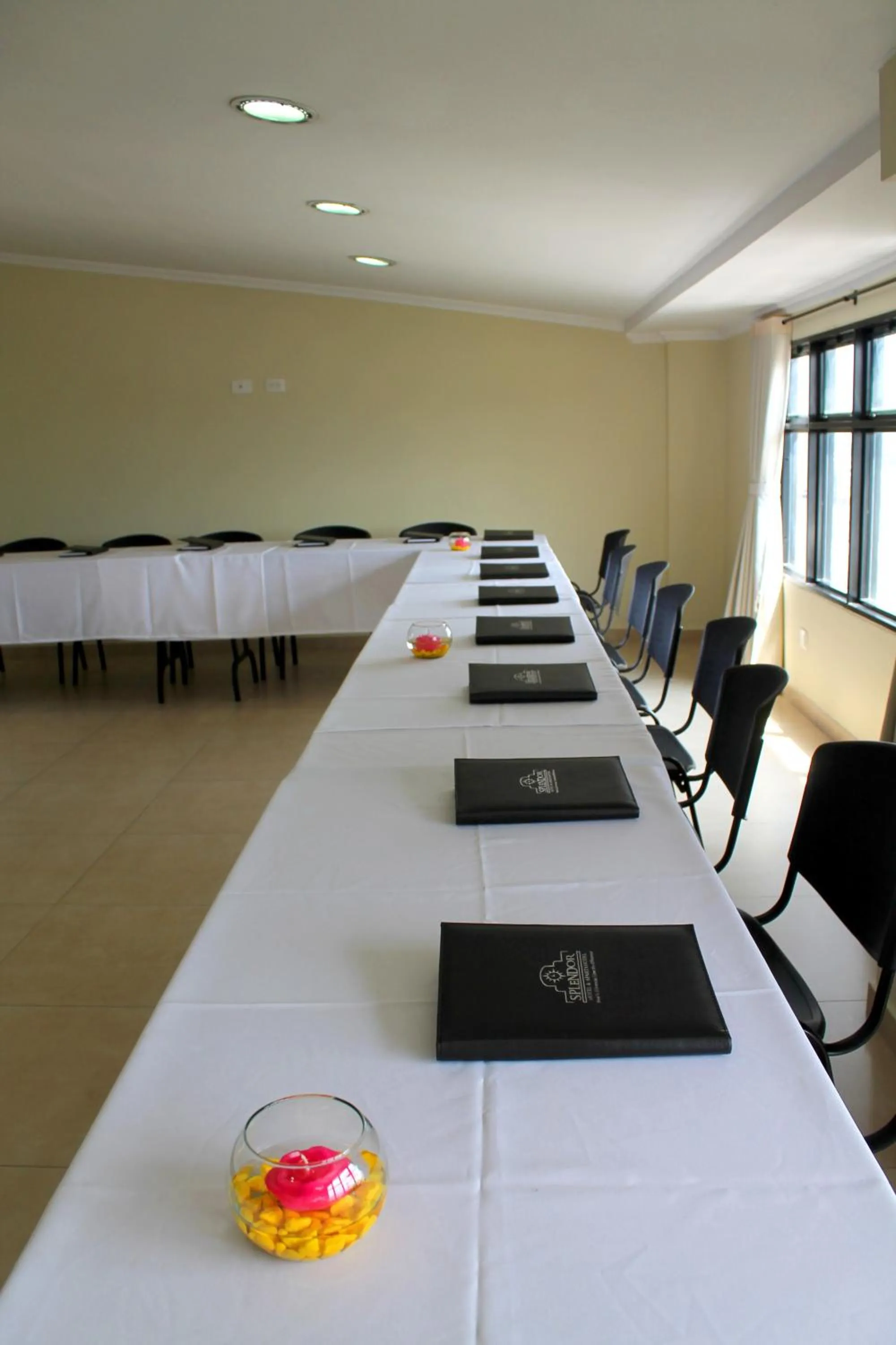 Business facilities in Hotel Splendor by Friends Company