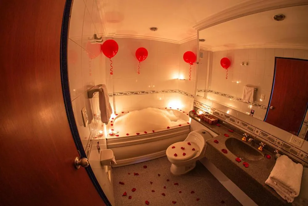 Bathroom in Hotel Splendor by Friends Company