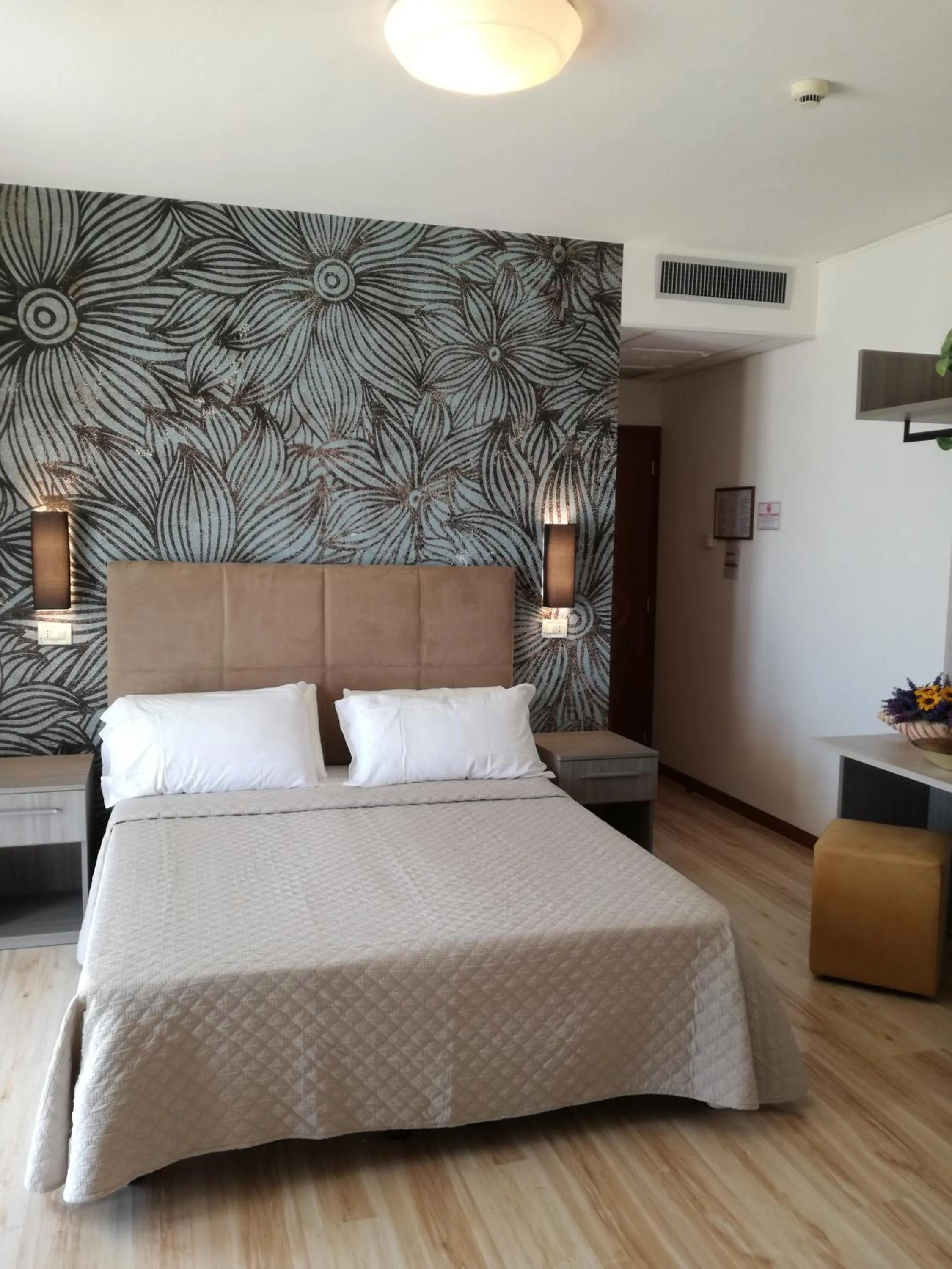 Bed in Hotel Excelsior