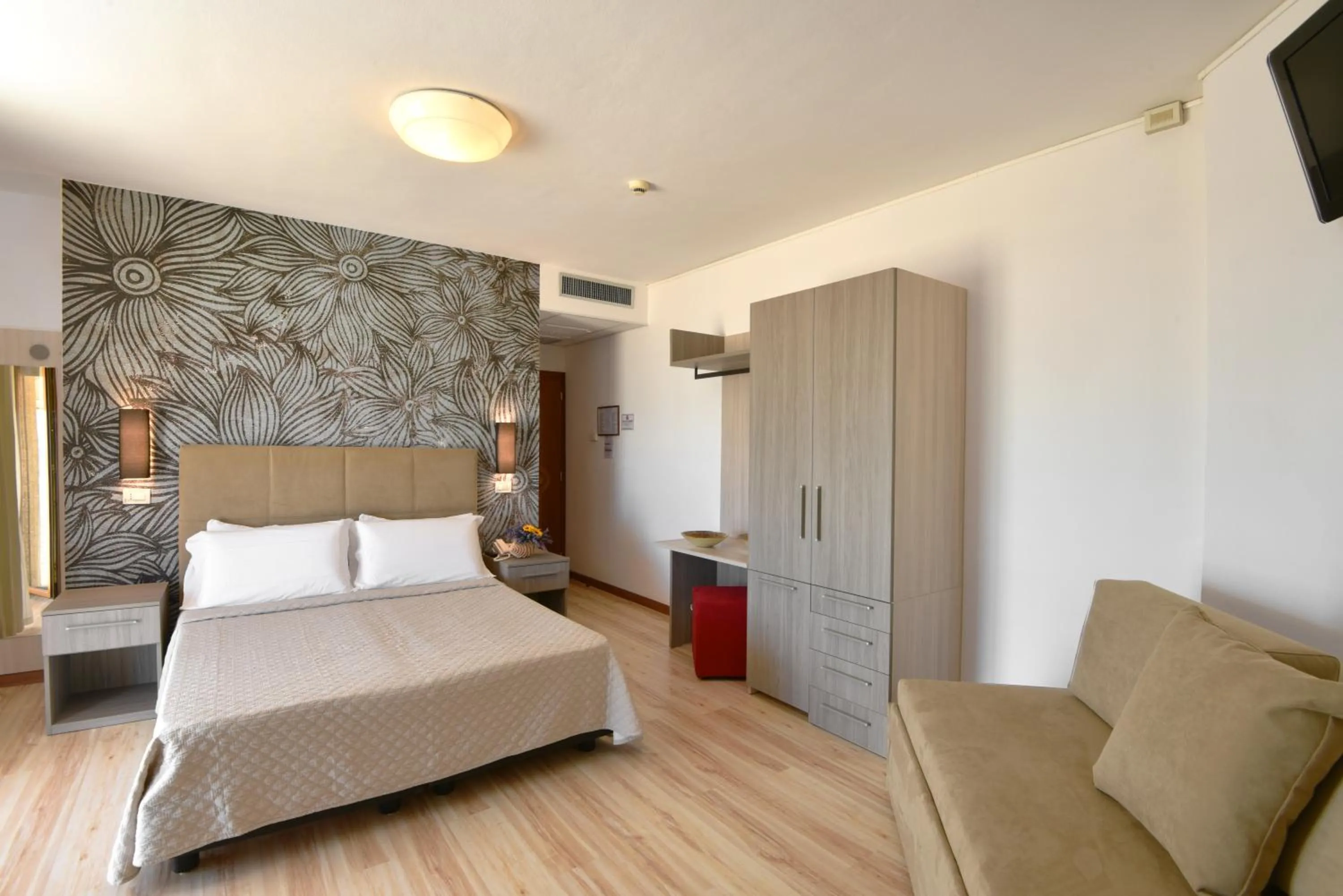Bed in Hotel Excelsior