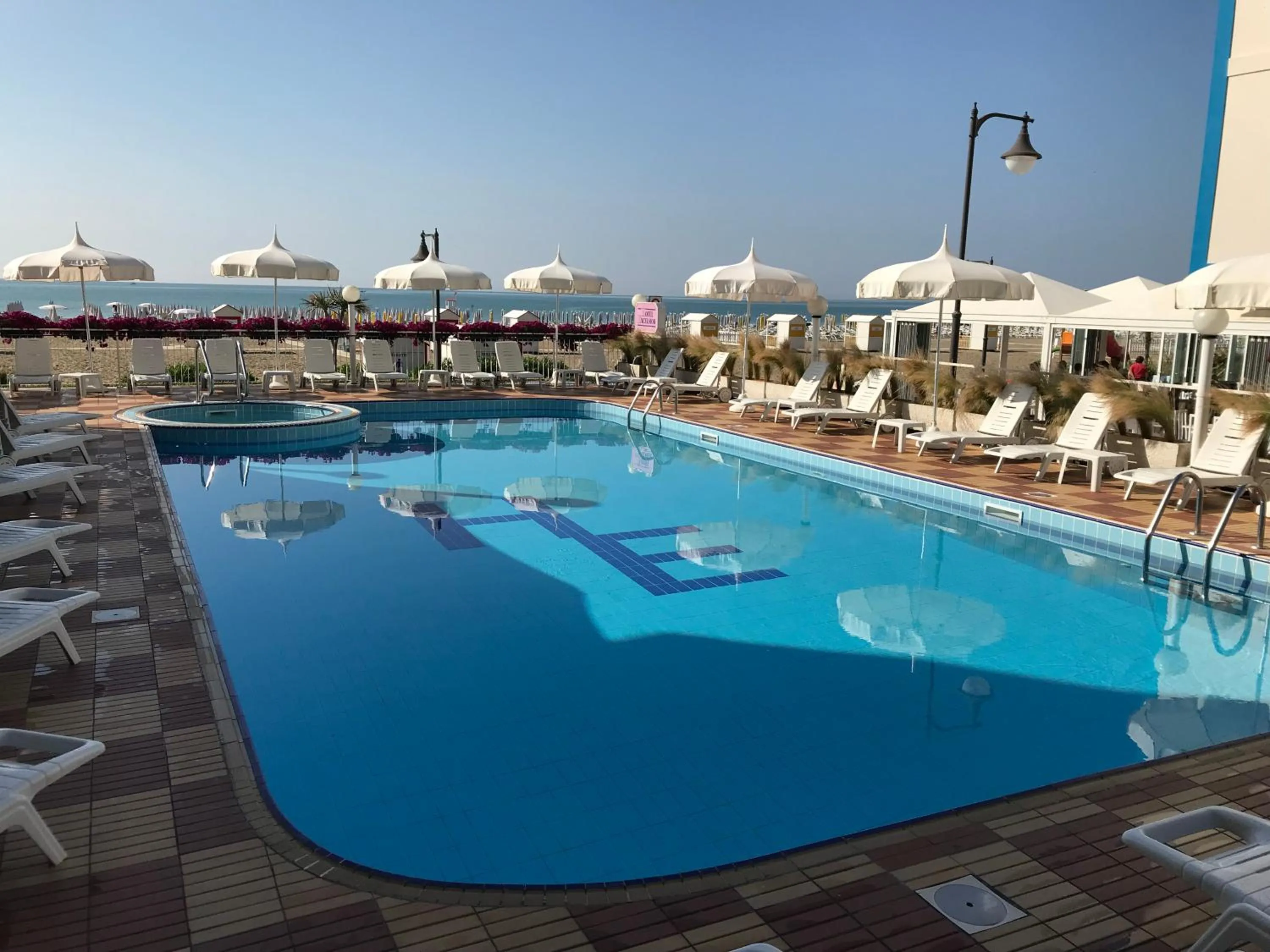 Pool view in Hotel Excelsior