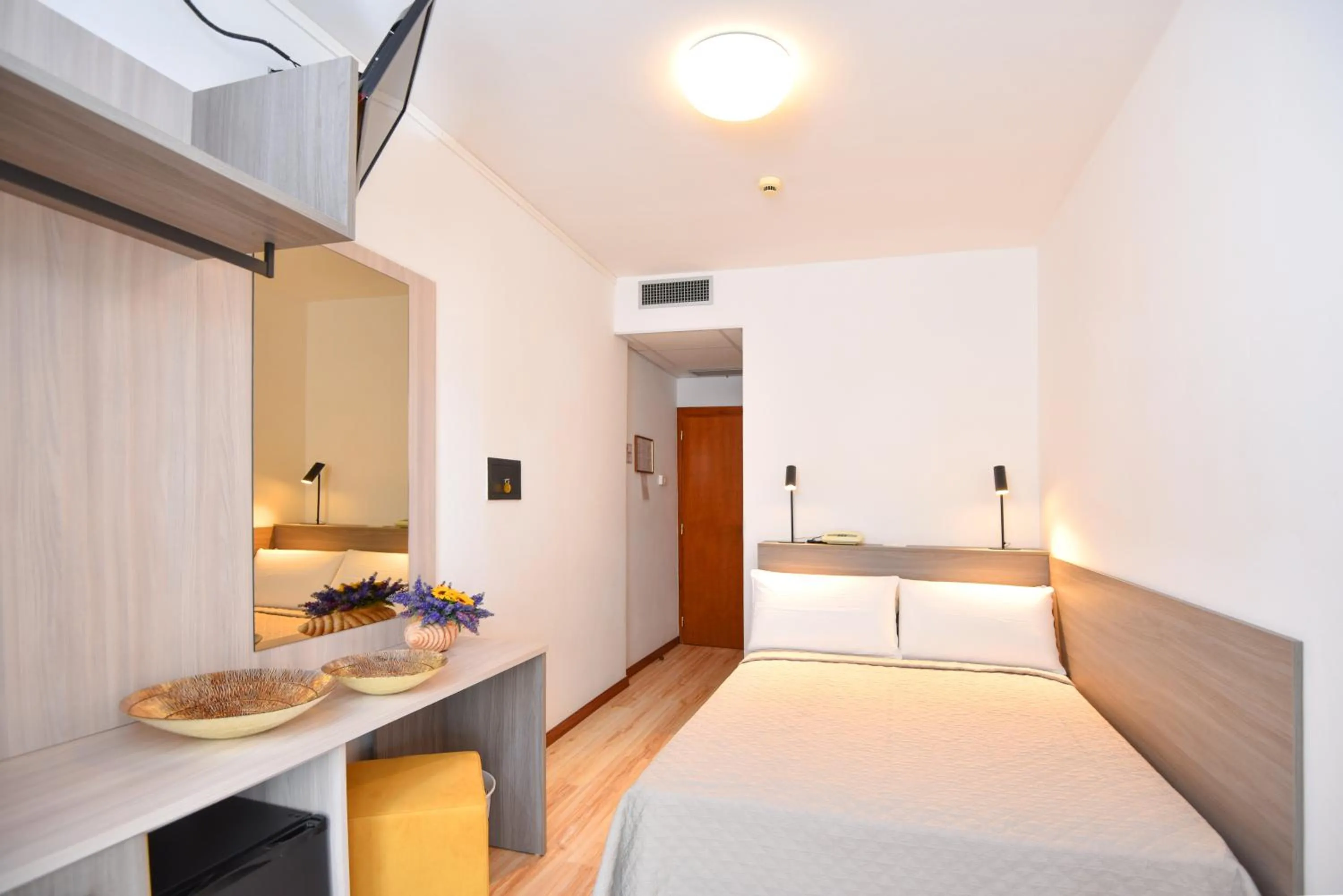 Bed in Hotel Excelsior