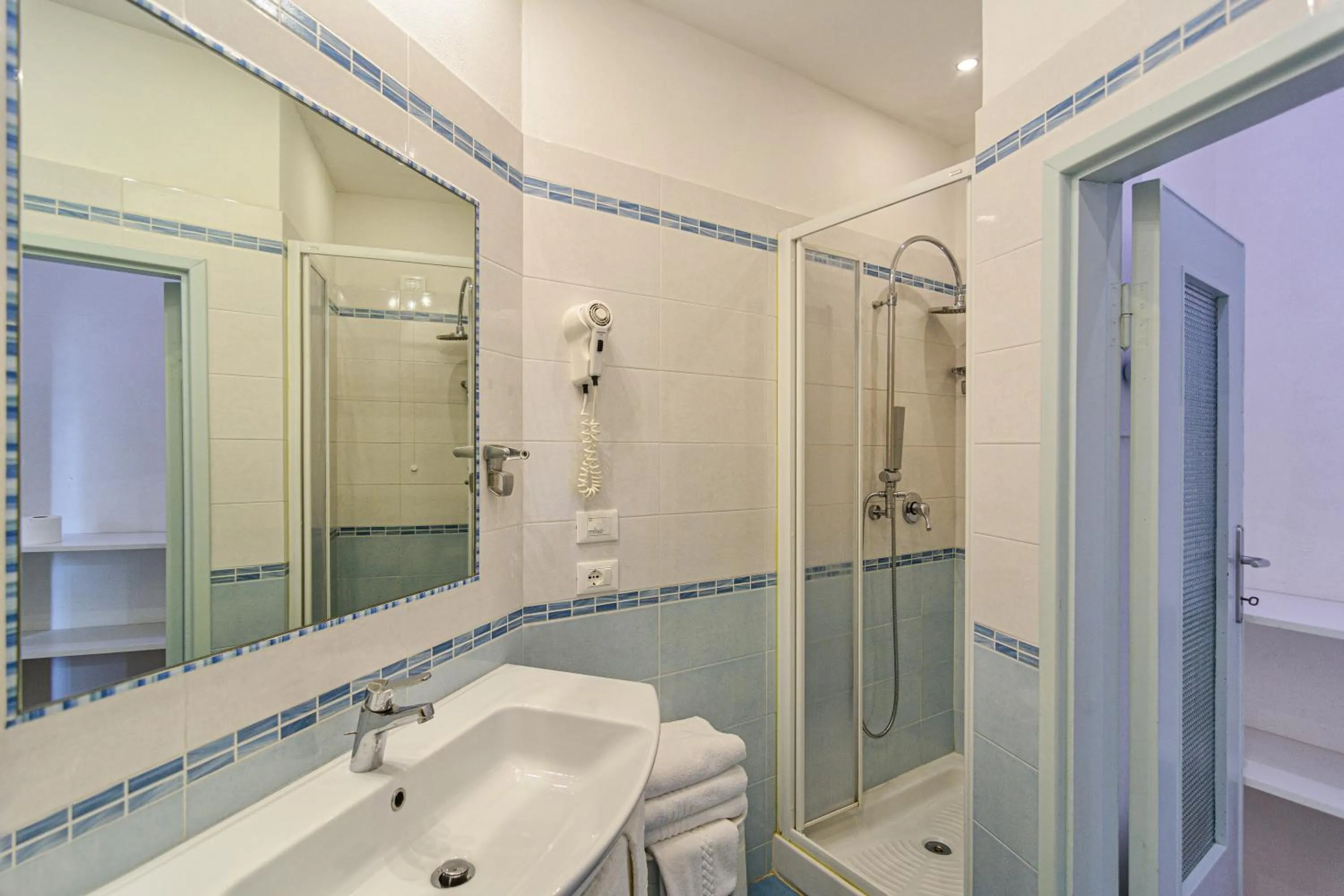 Bathroom in Raffaelli Villino Limoni