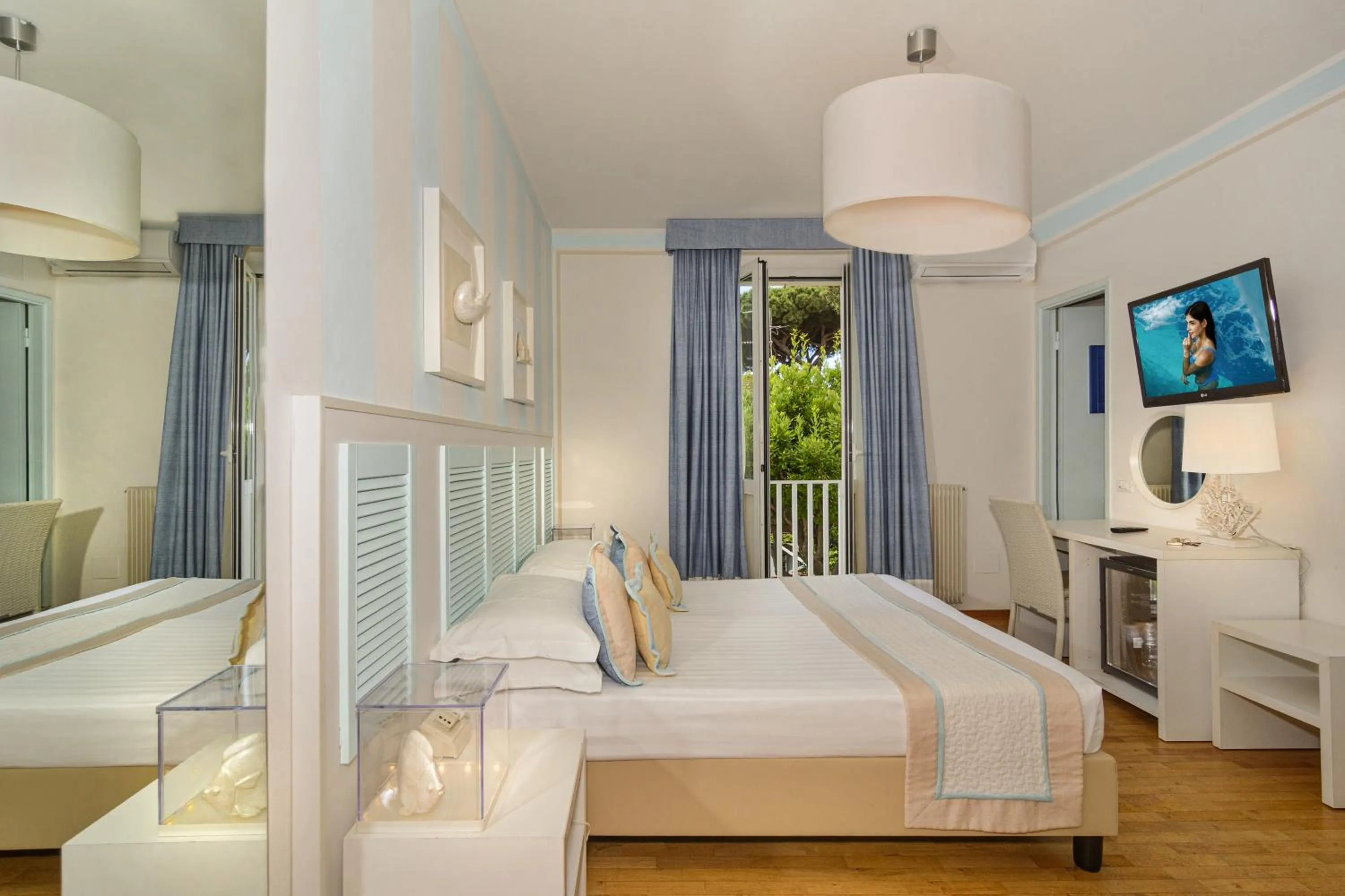 Photo of the whole room in Raffaelli Villino Limoni