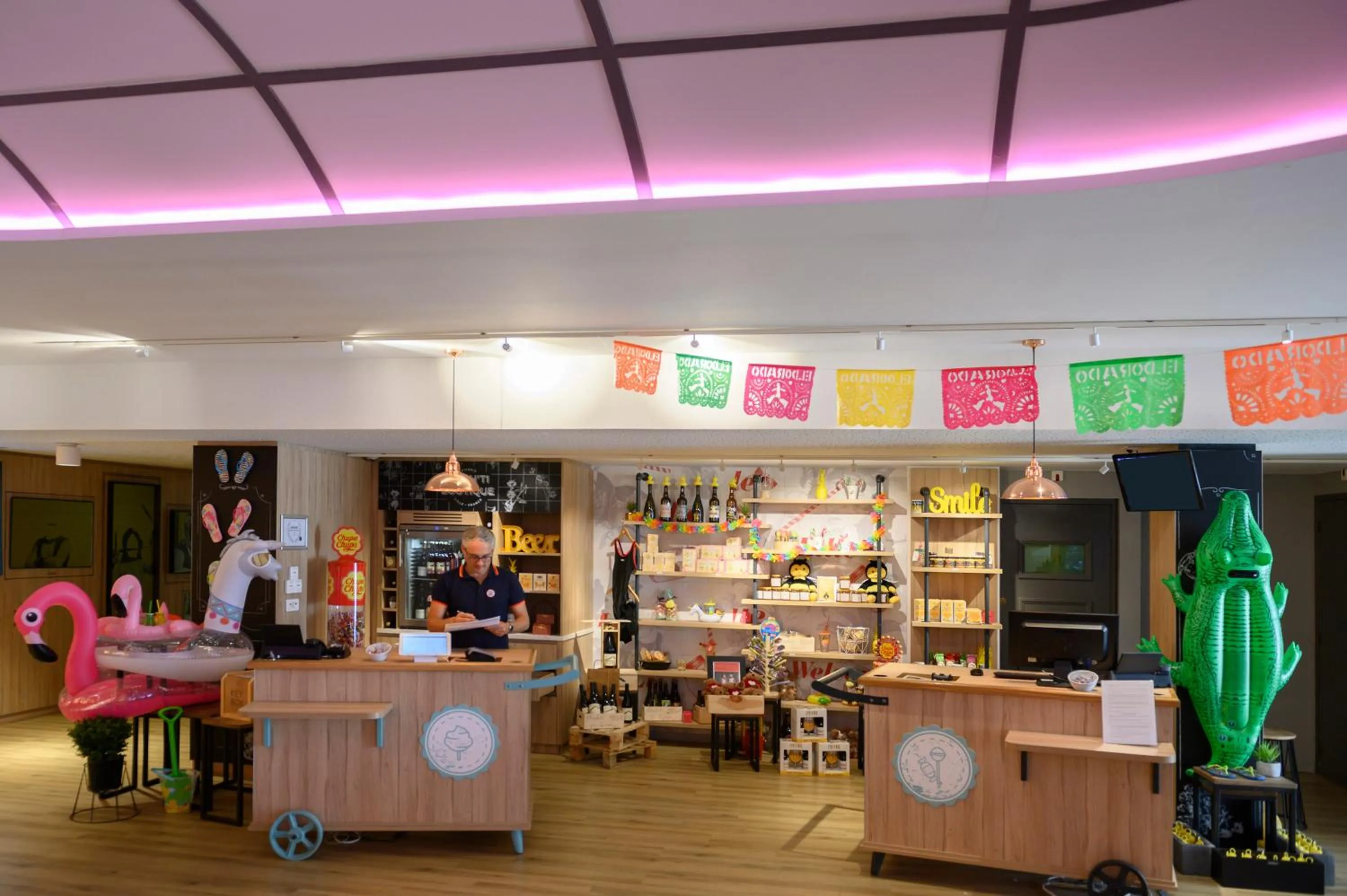 On-site shops in Hôtel Mercure Lille Aéroport