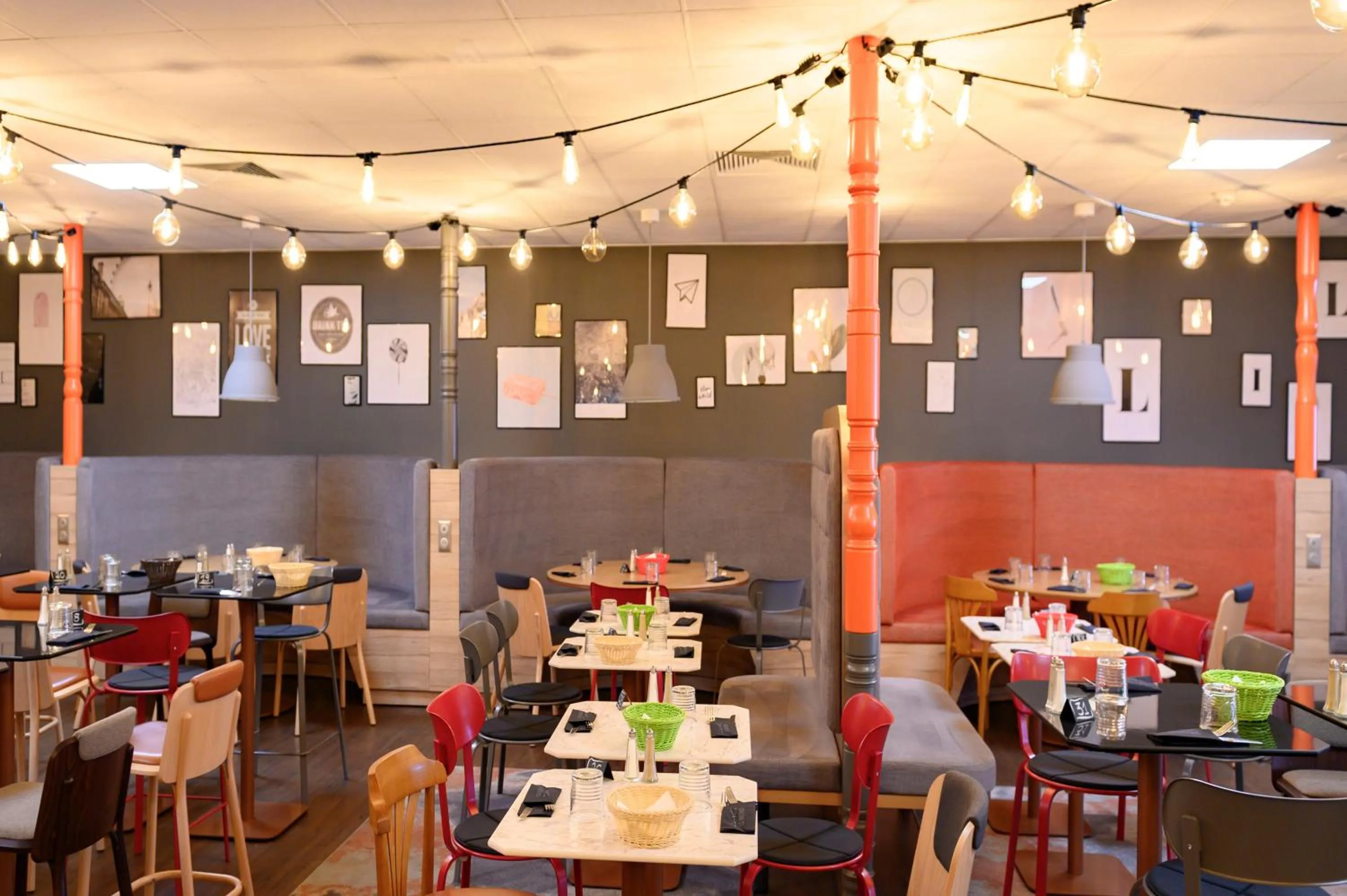 Restaurant/places to eat in Hôtel Mercure Lille Aéroport