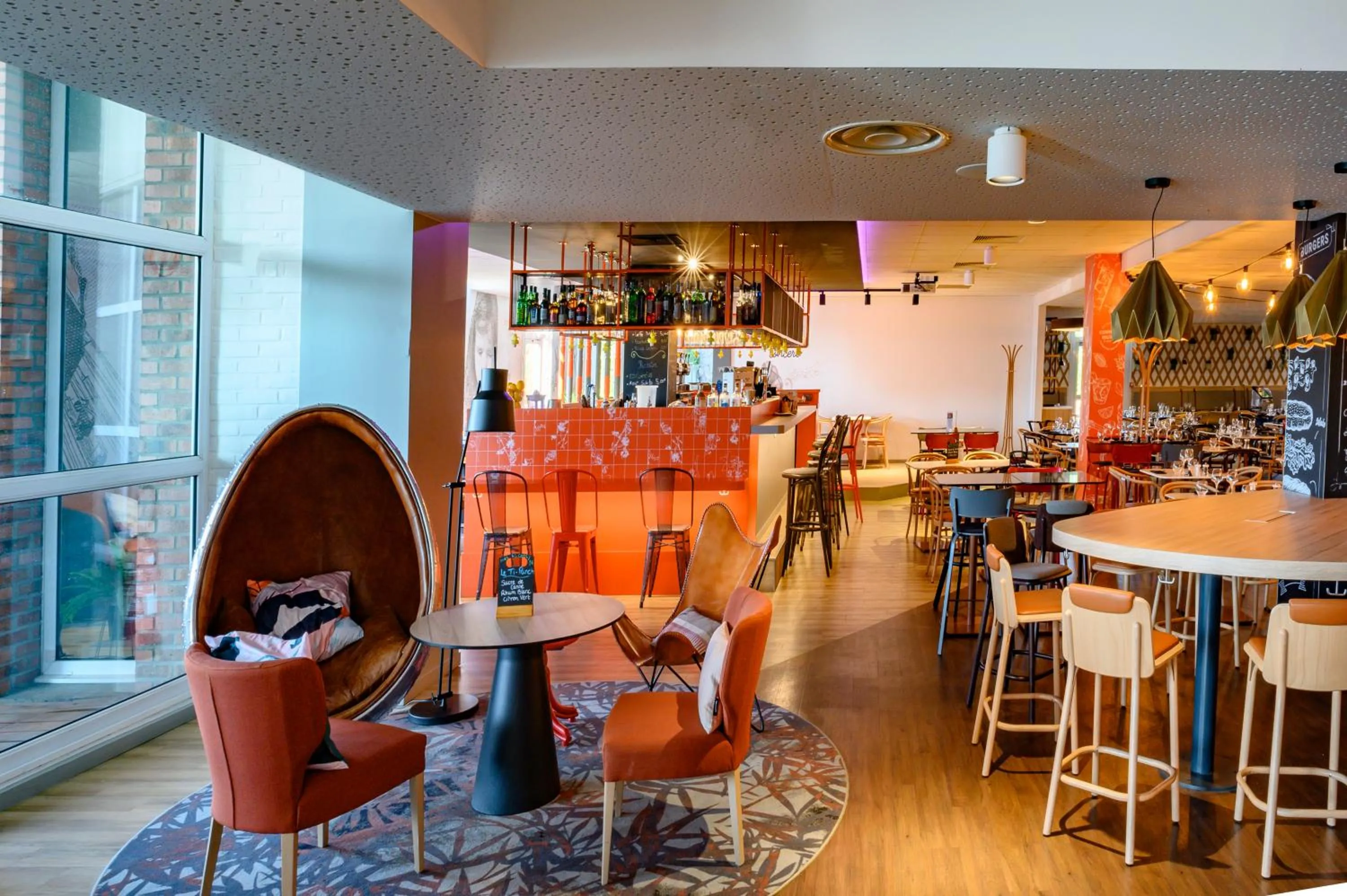 Restaurant/places to eat in Hôtel Mercure Lille Aéroport