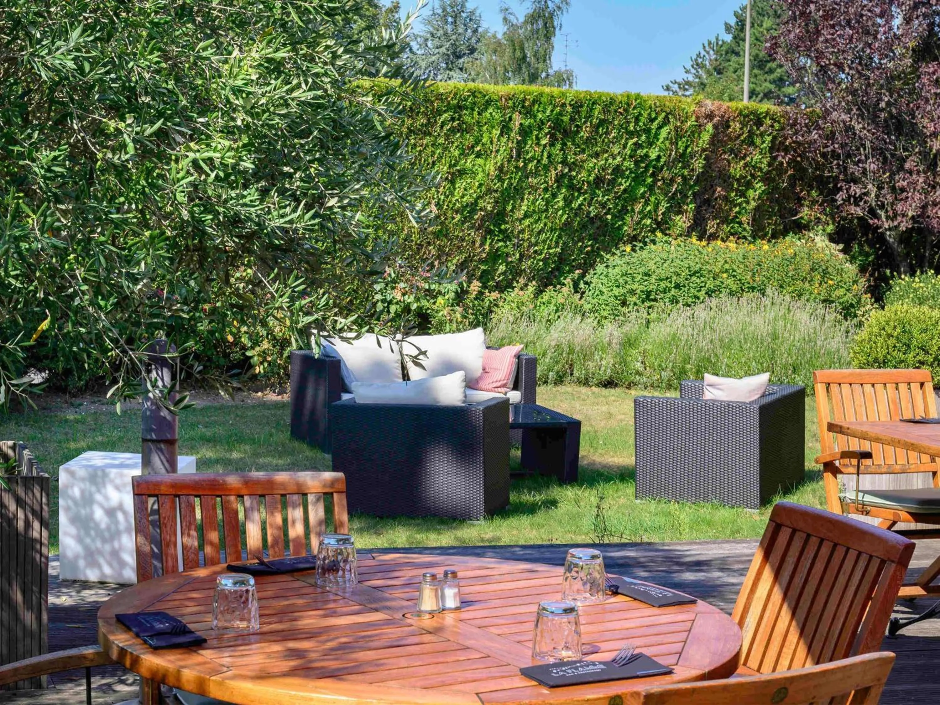 Restaurant/places to eat in Hôtel Mercure Lille Aéroport