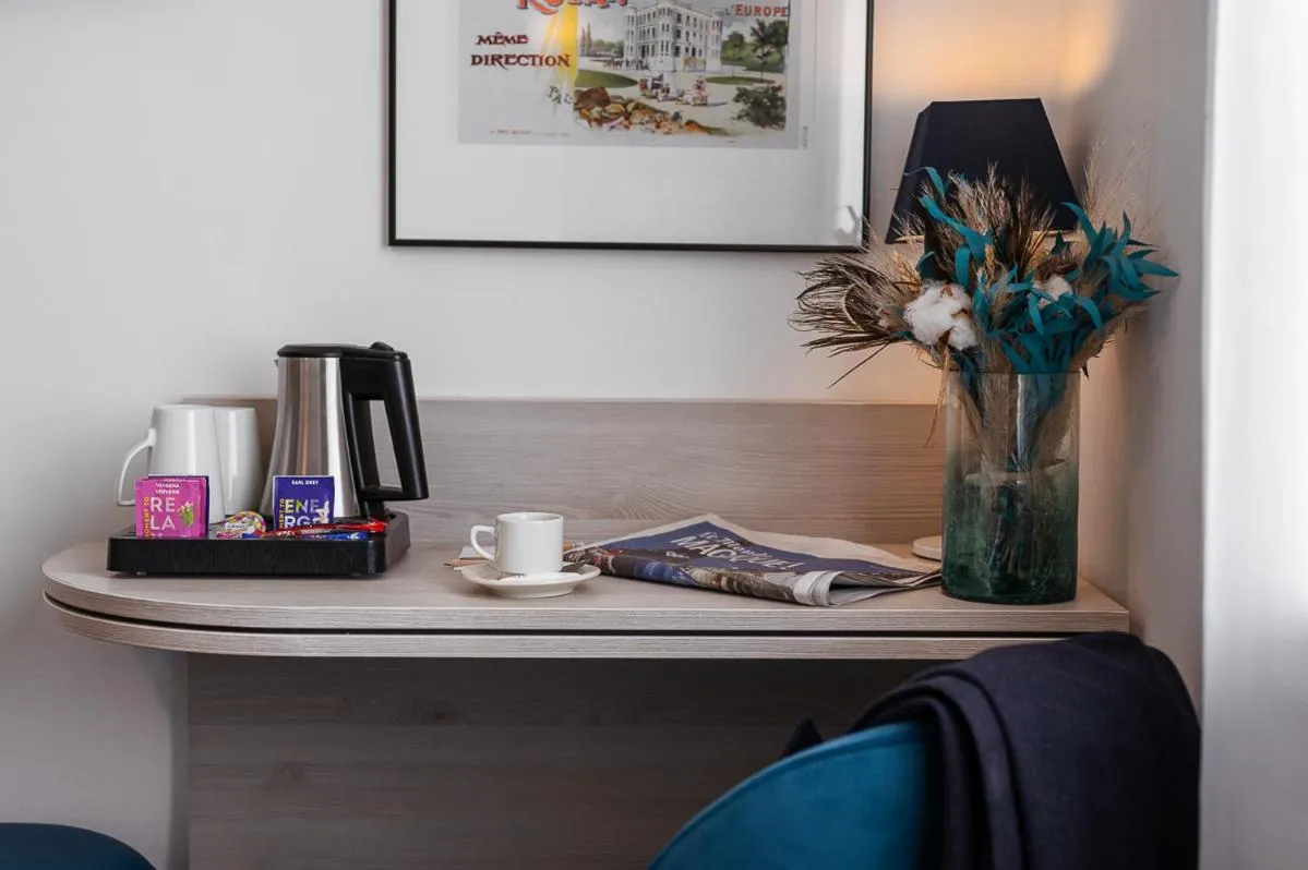 Coffee/tea facilities in Best Western Hôtel Royan Océan