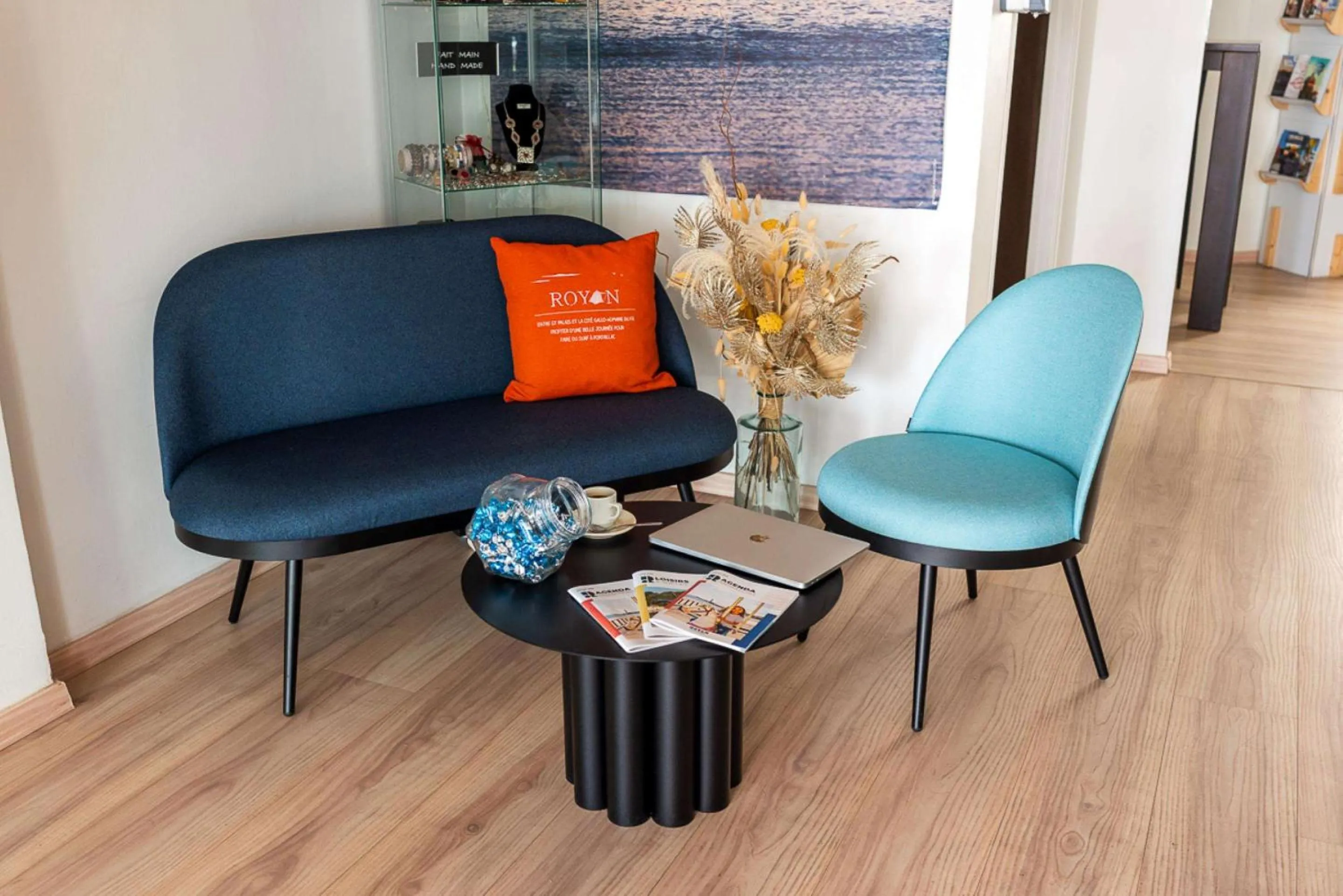 Lobby or reception in Best Western Hôtel Royan Océan