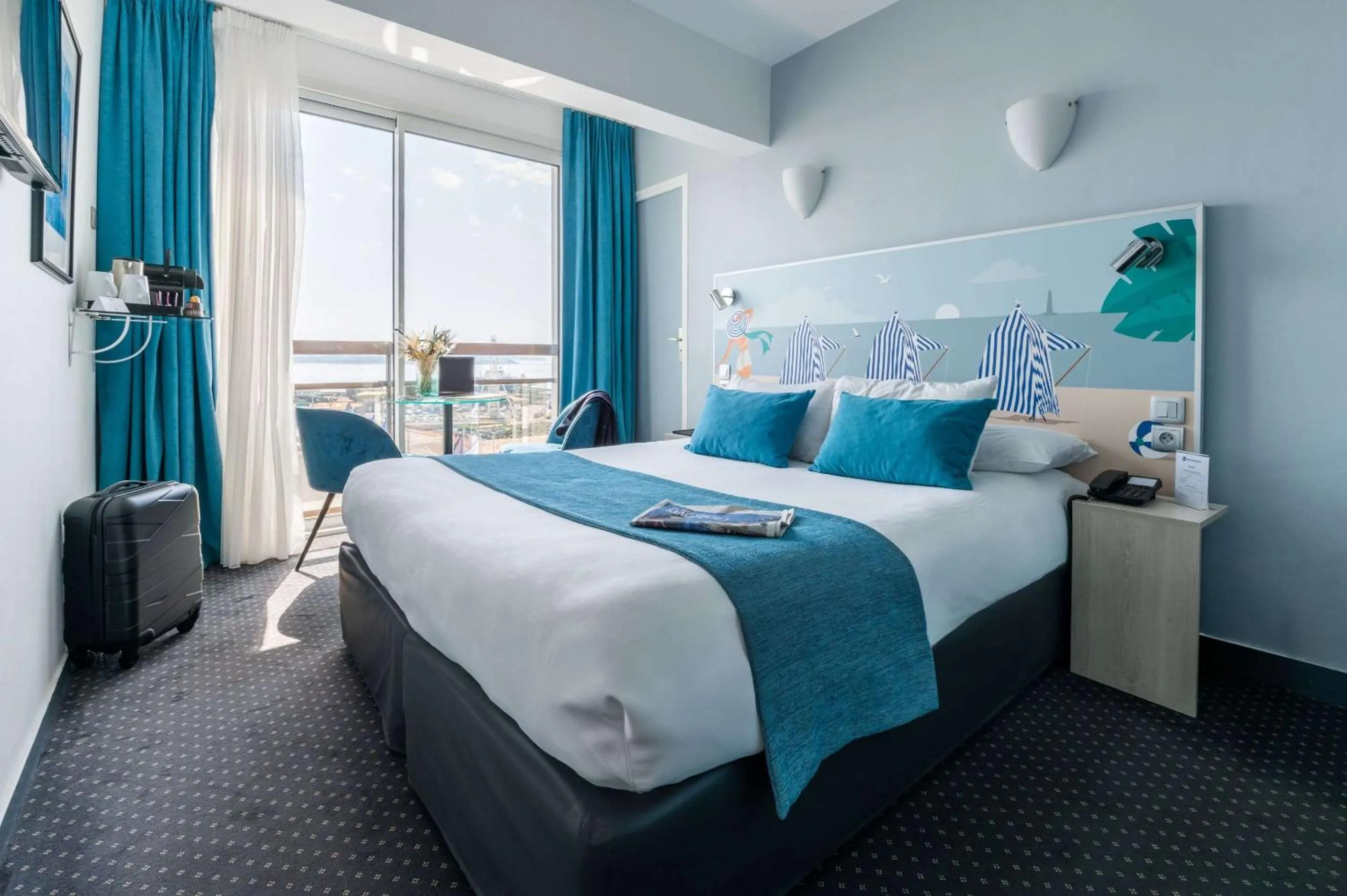 Bedroom, Bed in Best Western Hôtel Royan Océan