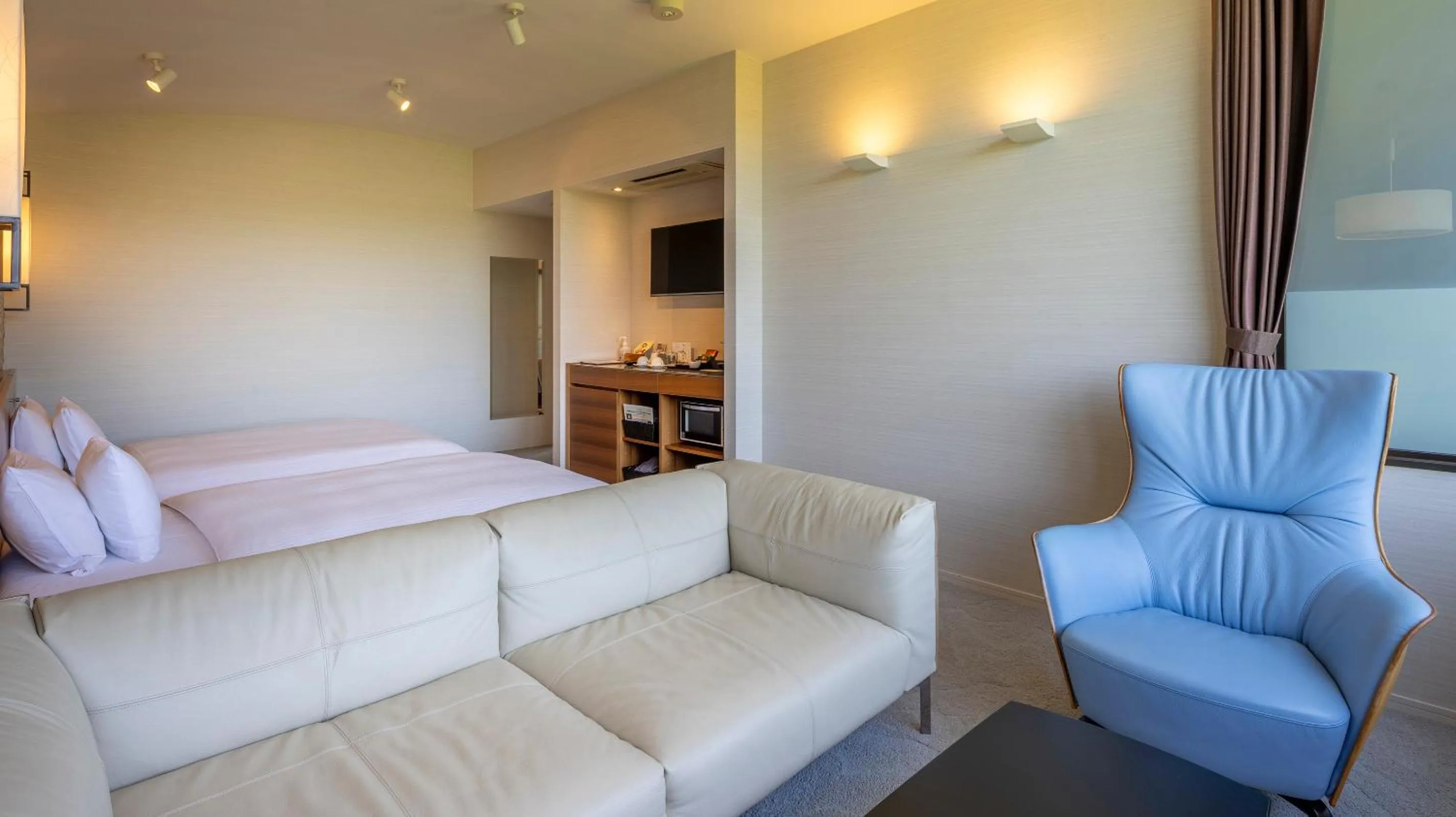 Photo of the whole room, Bed in Riverte Kyoto Kamogawa