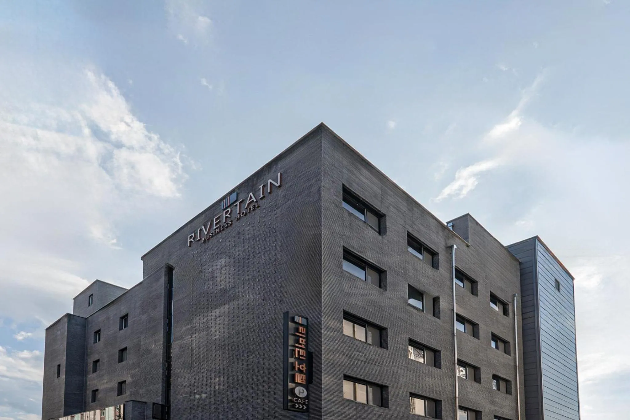 Property building in Rivertain Hotel Gyeongju