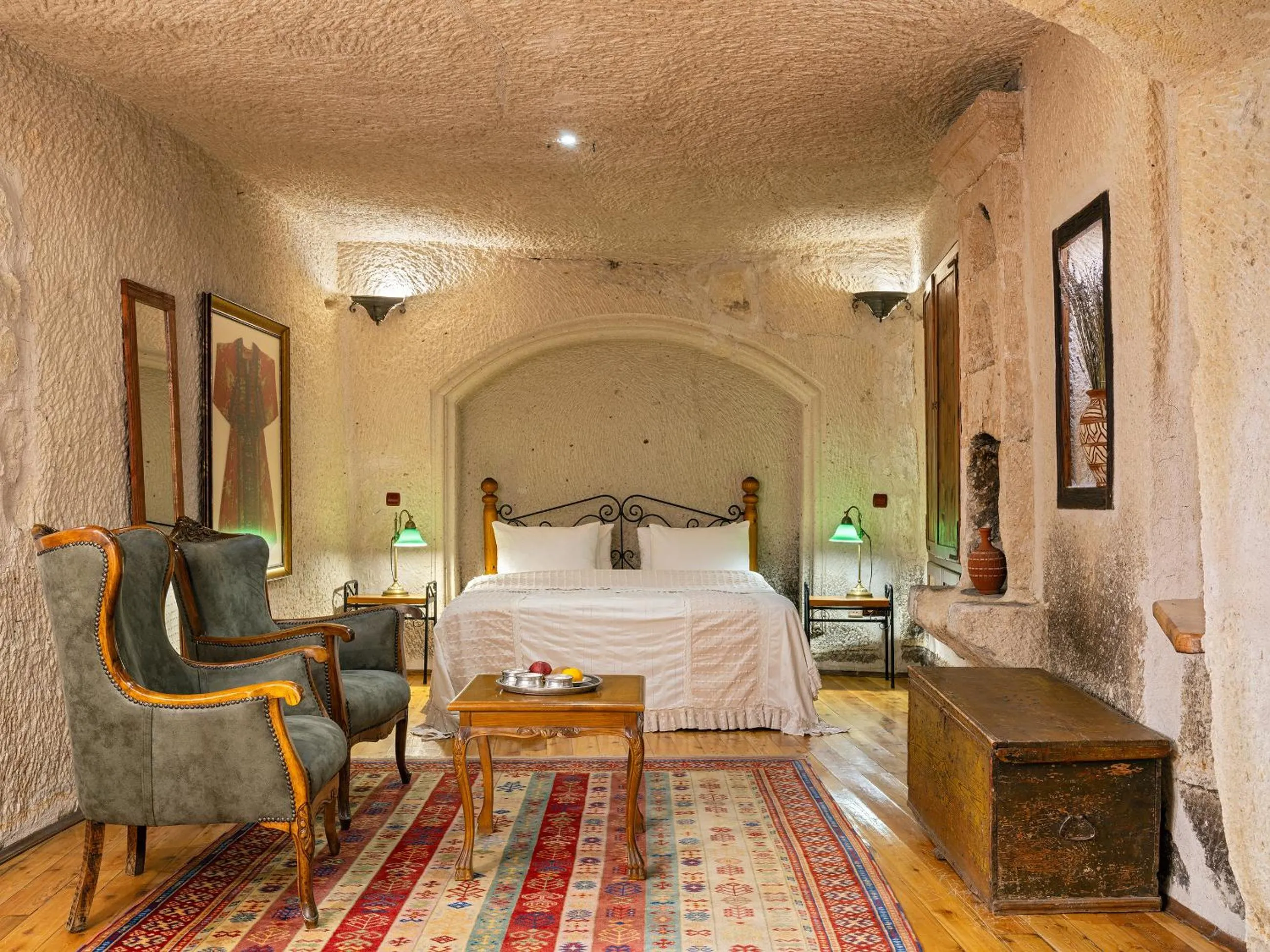Photo of the whole room, Bed in Aza Cave Cappadocia Adult Hotel