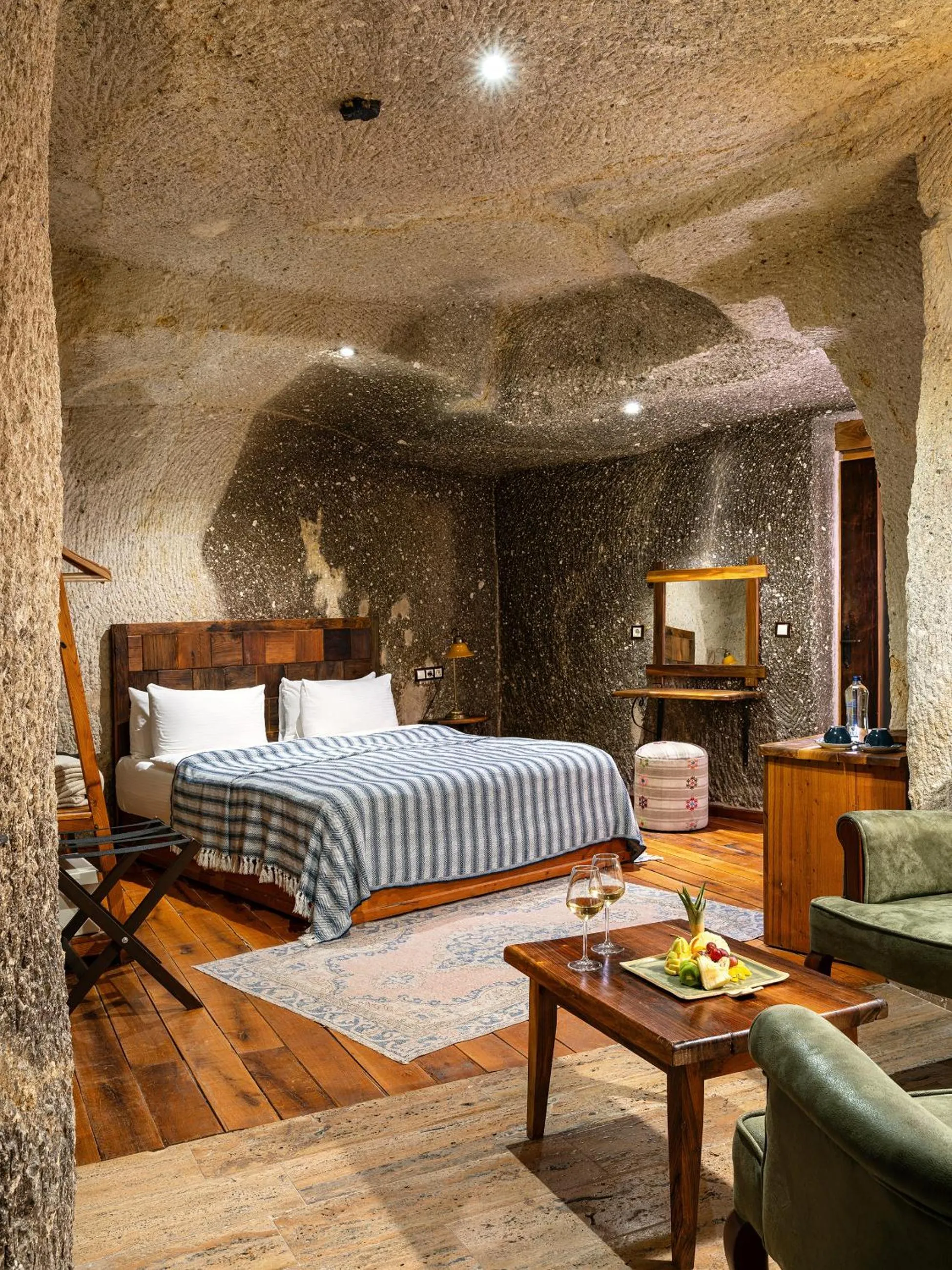 Photo of the whole room, Bed in Aza Cave Cappadocia Adult Hotel