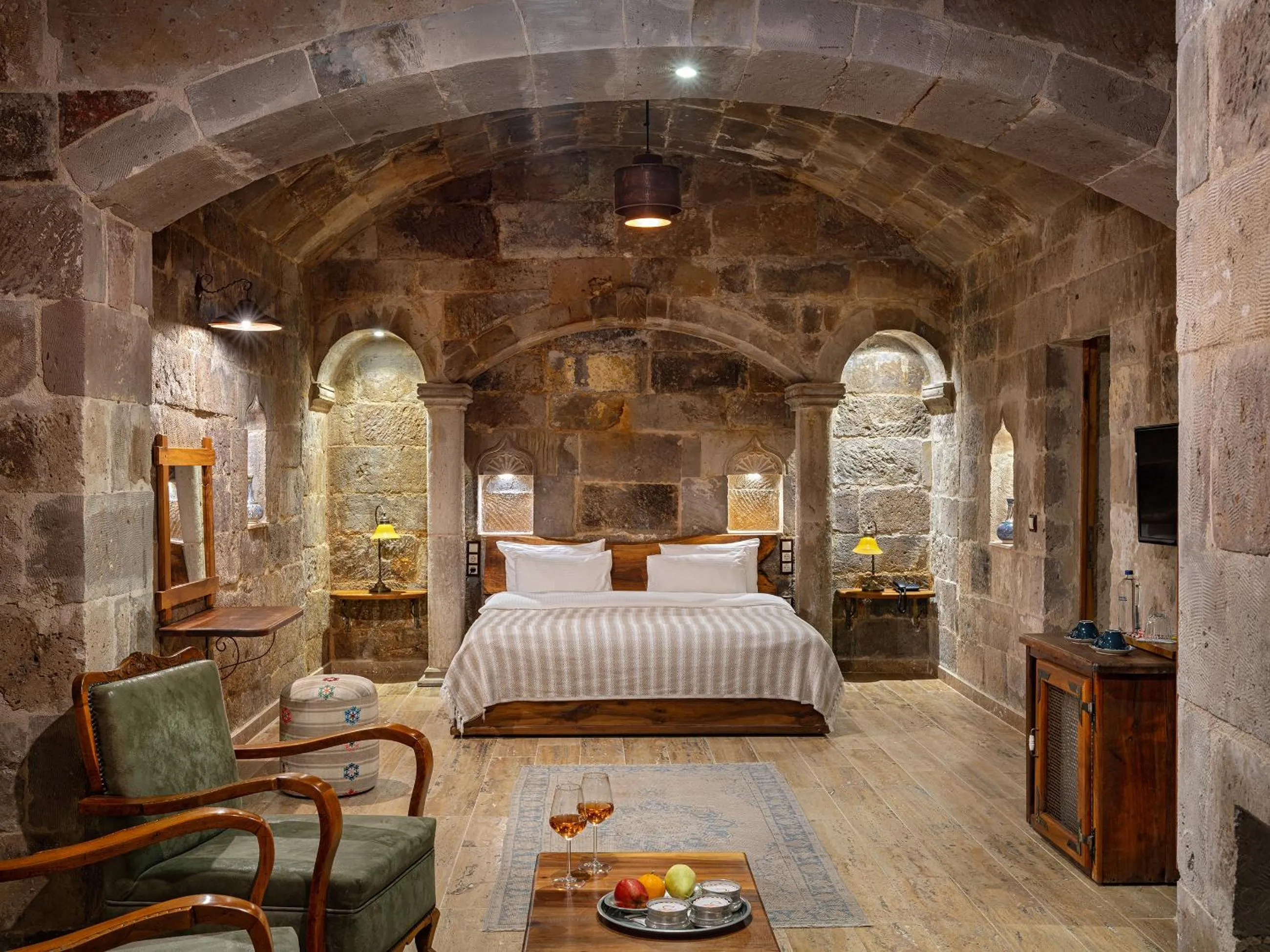 Photo of the whole room, Bed in Aza Cave Cappadocia Adult Hotel
