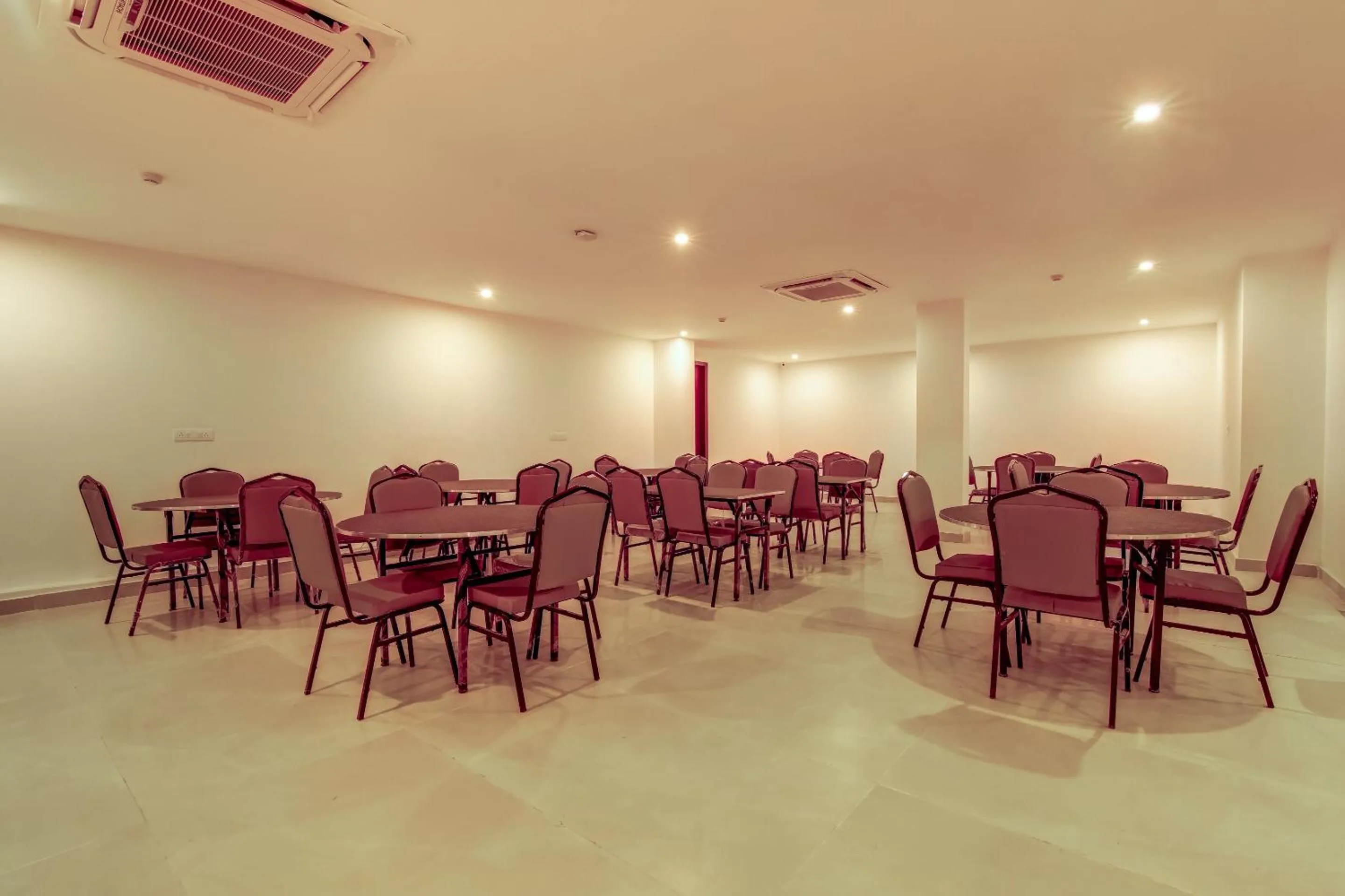 Restaurant/places to eat in Townhouse Infinity stays