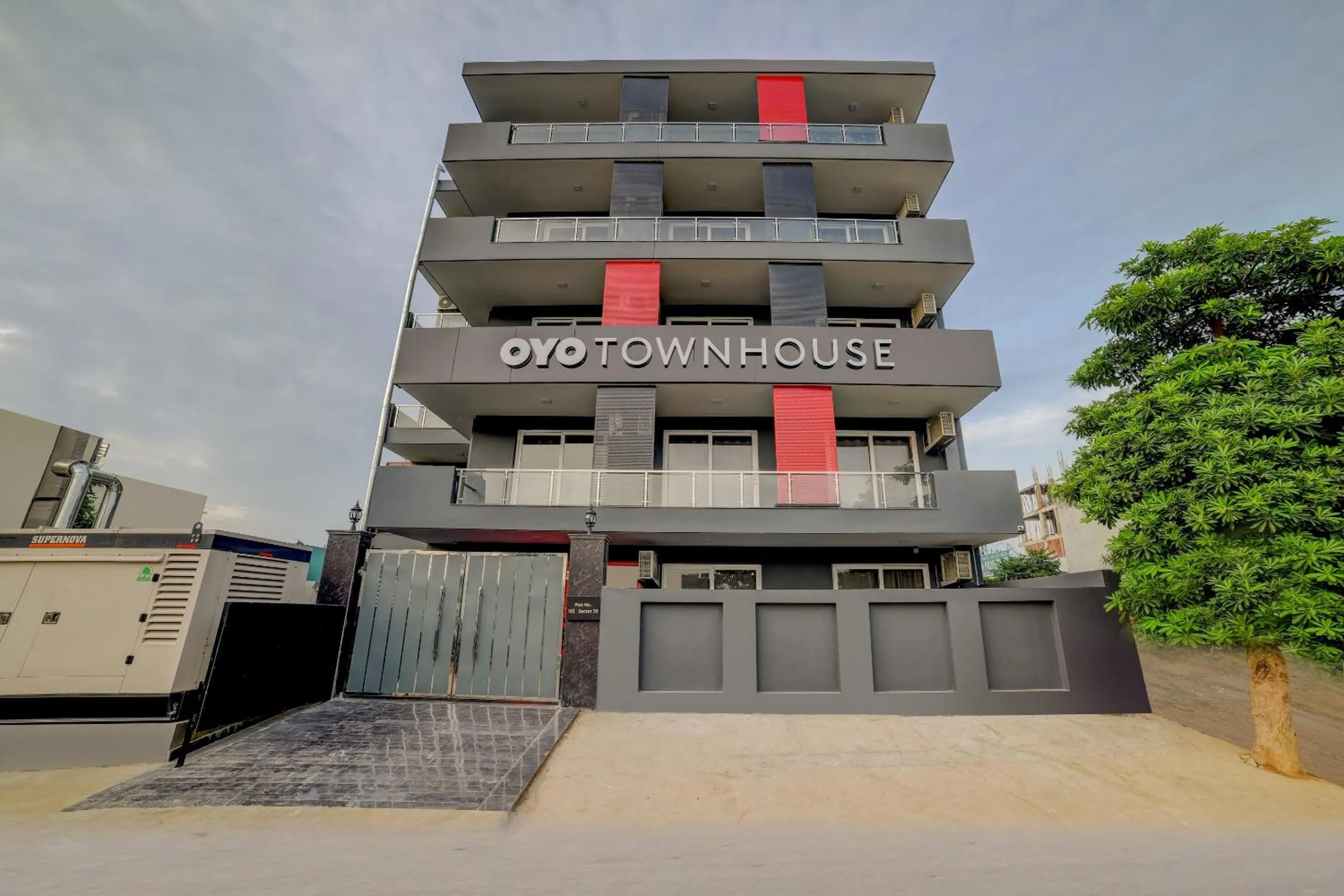 Facade/entrance in Townhouse Infinity stays