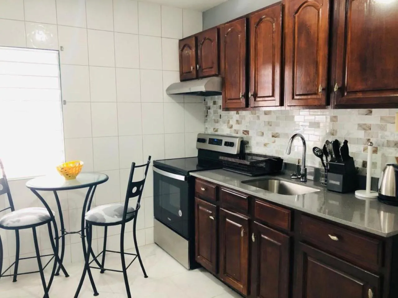 Kitchen or kitchenette in Hotel Tim Bamboo