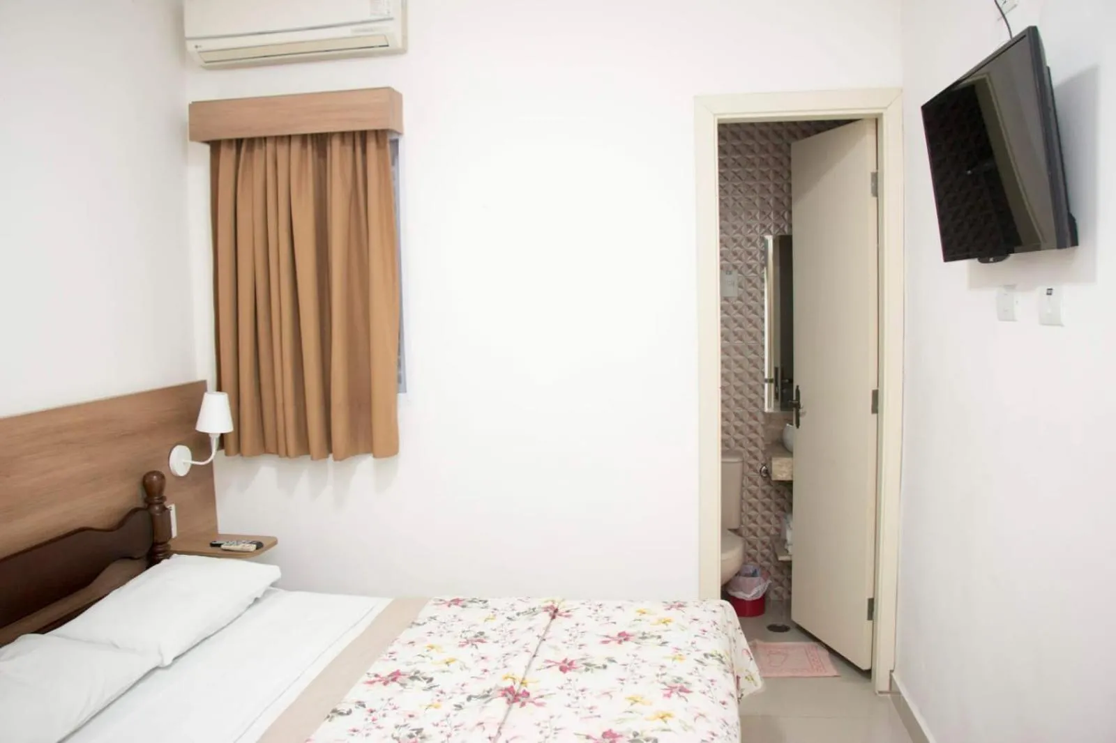 Bed in Hotel Morada do Mar