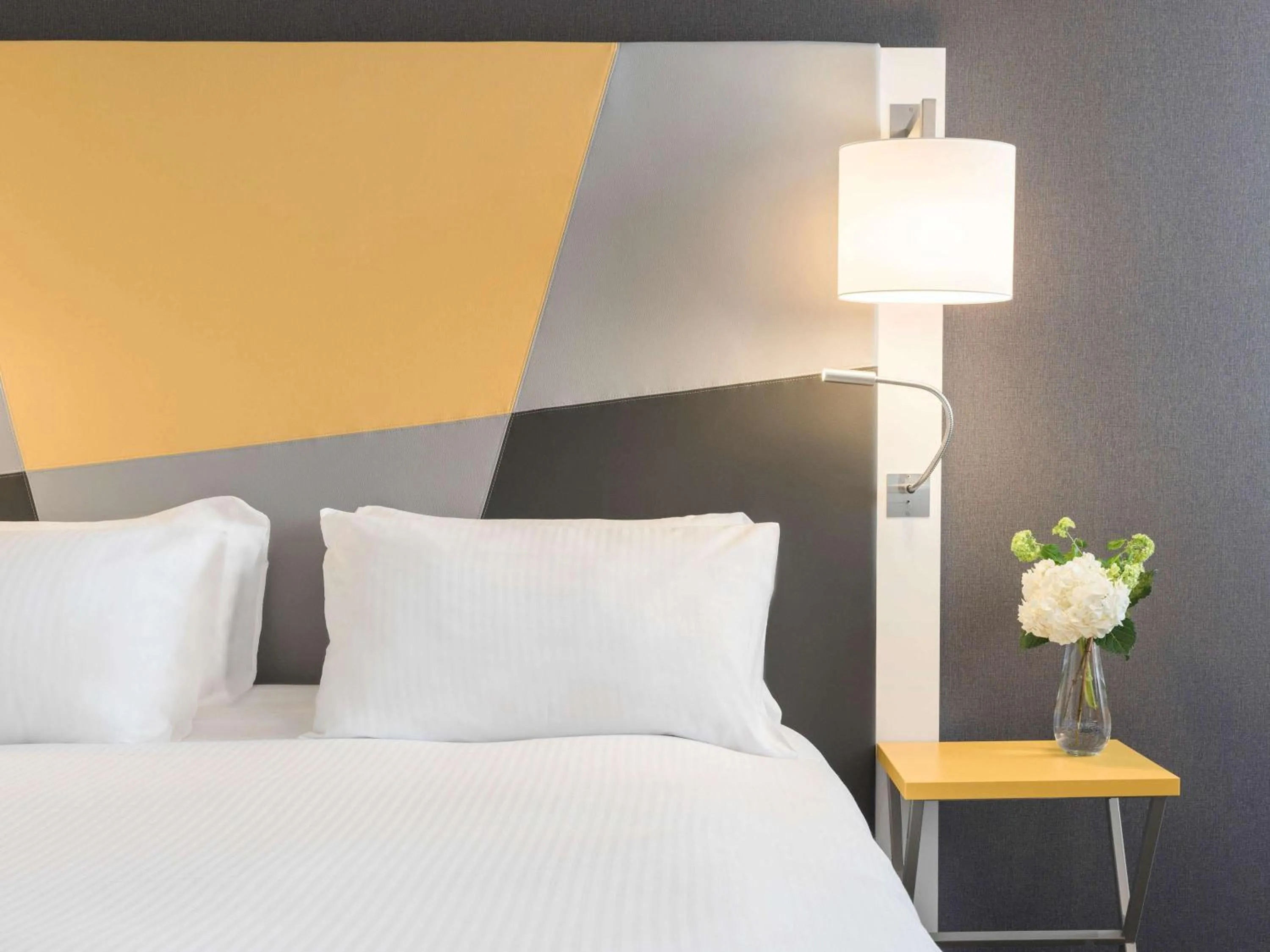 Classic Queen Room in Pullman Toulouse Airport