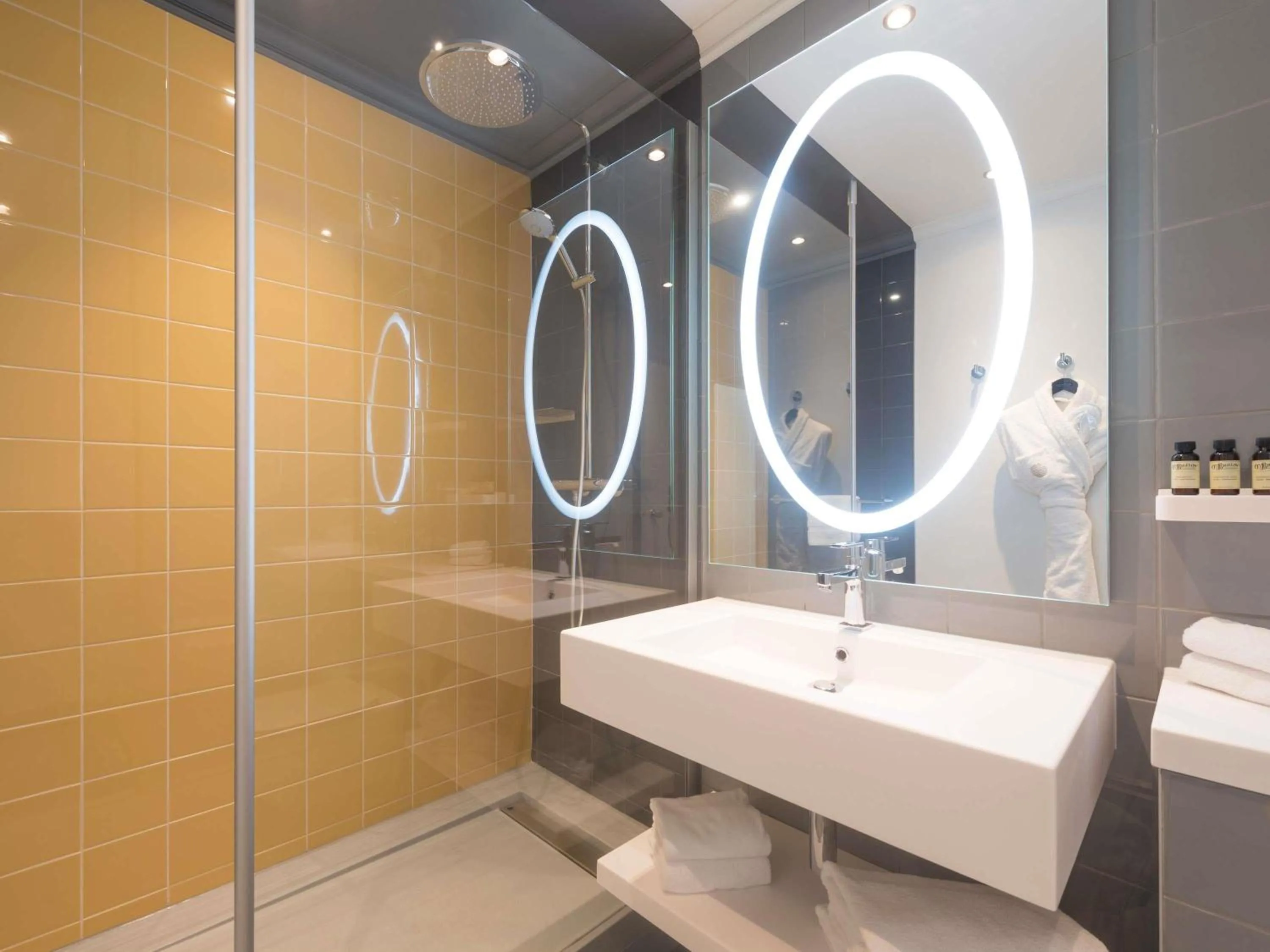 Bedroom in Pullman Toulouse