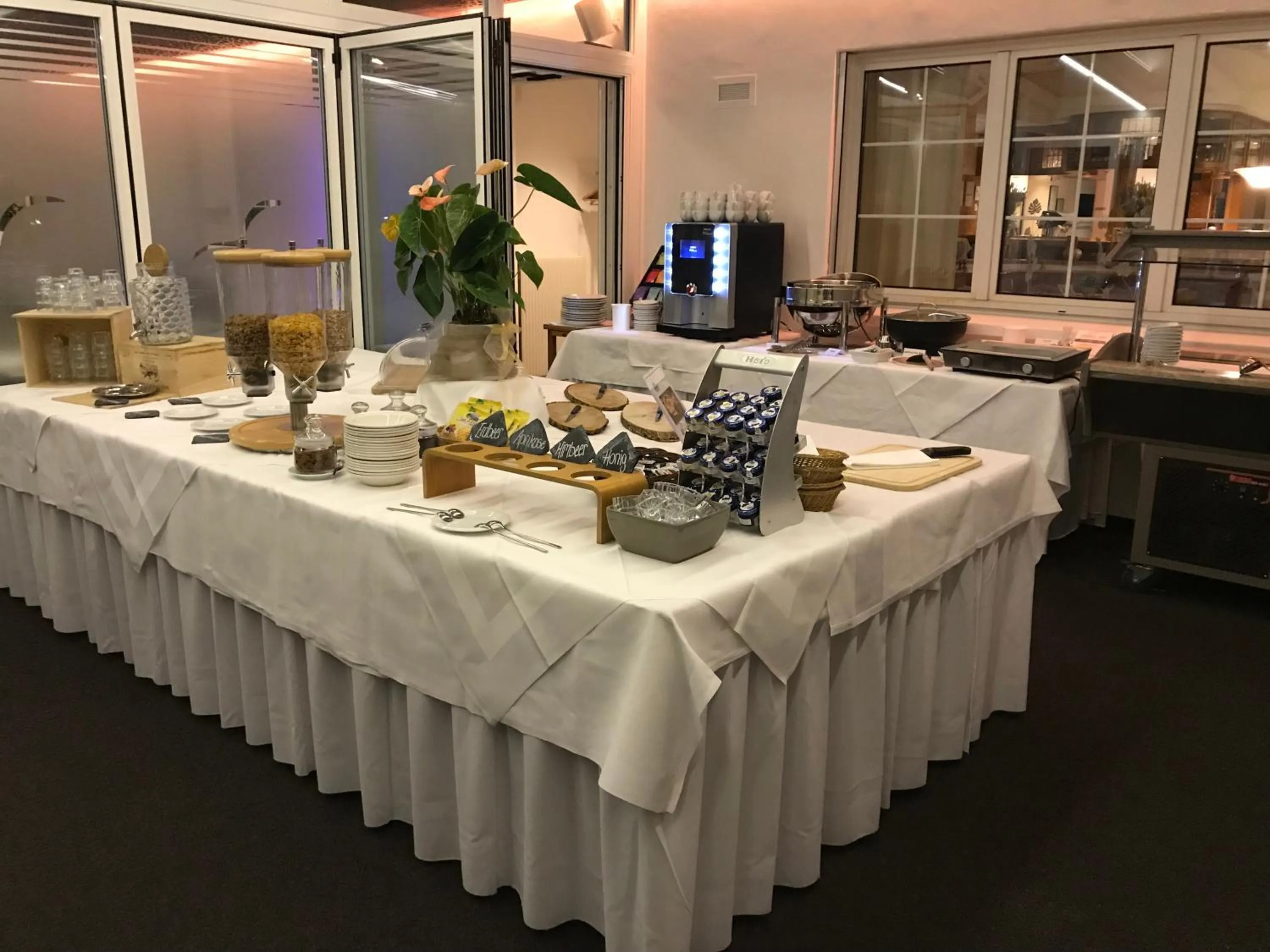 Breakfast in Historische Residenz Lindeneck