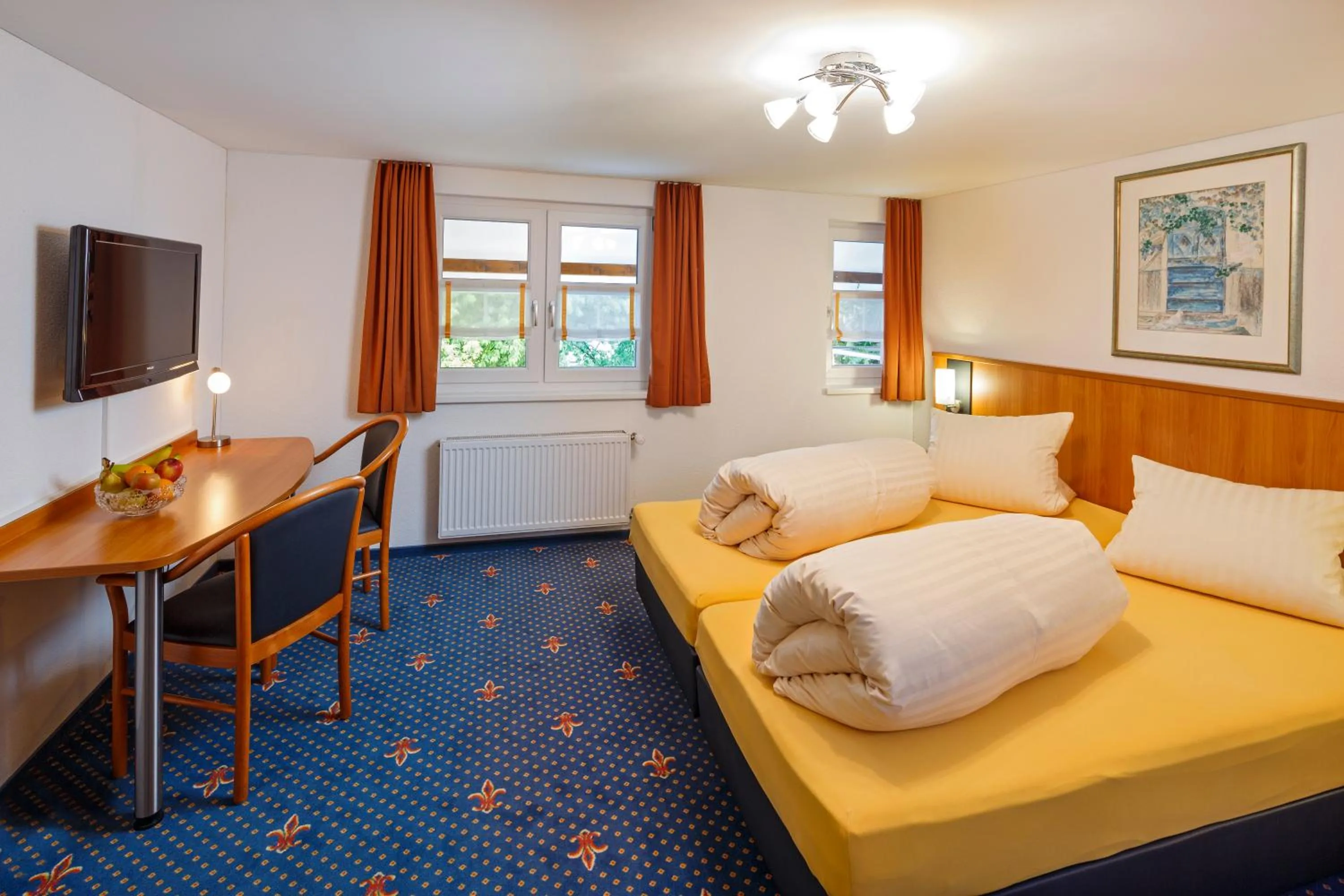 Photo of the whole room, Bed in Historische Residenz Lindeneck