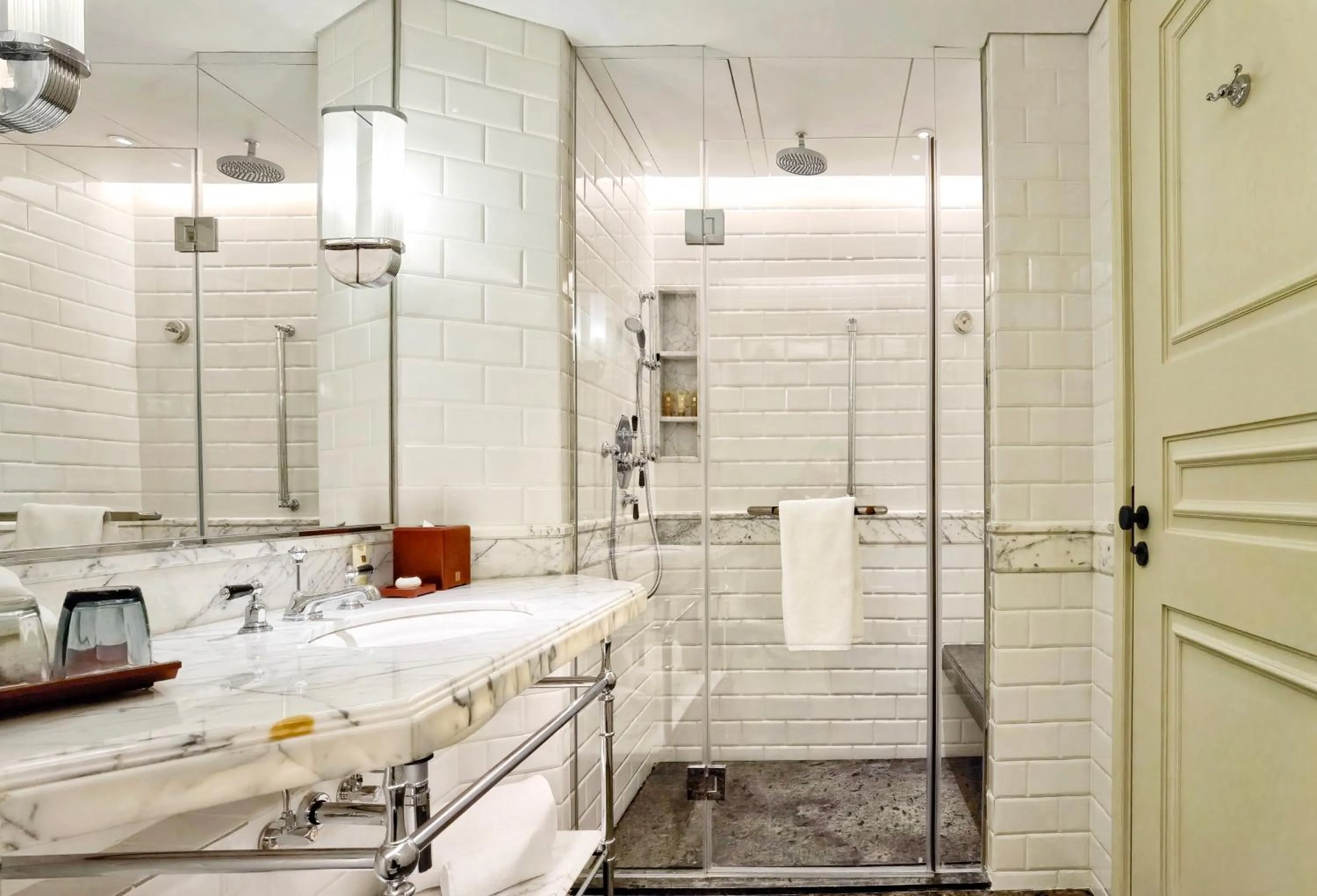 Bathroom in Grand Hotel Beijing Forbidden City
