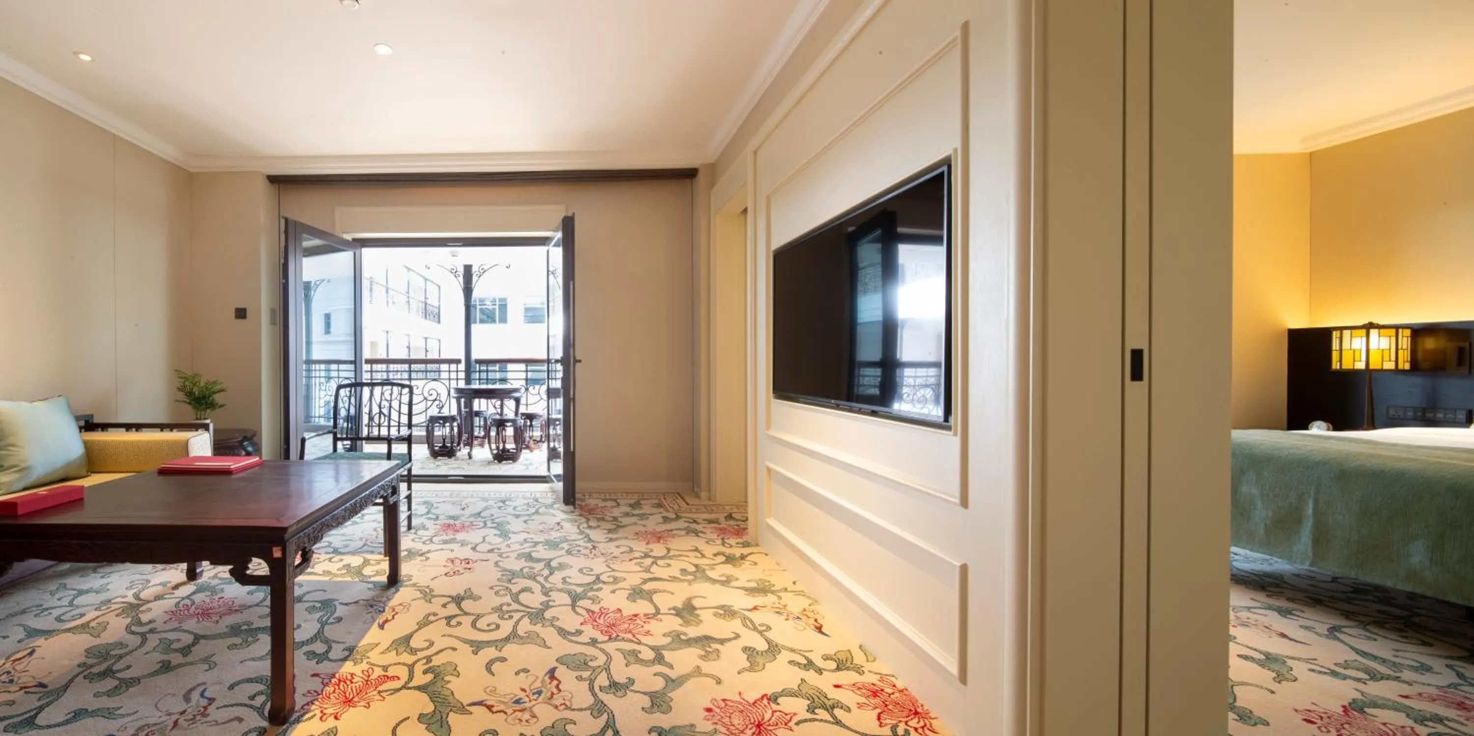Living room, Bed in Grand Hotel Beijing Forbidden City
