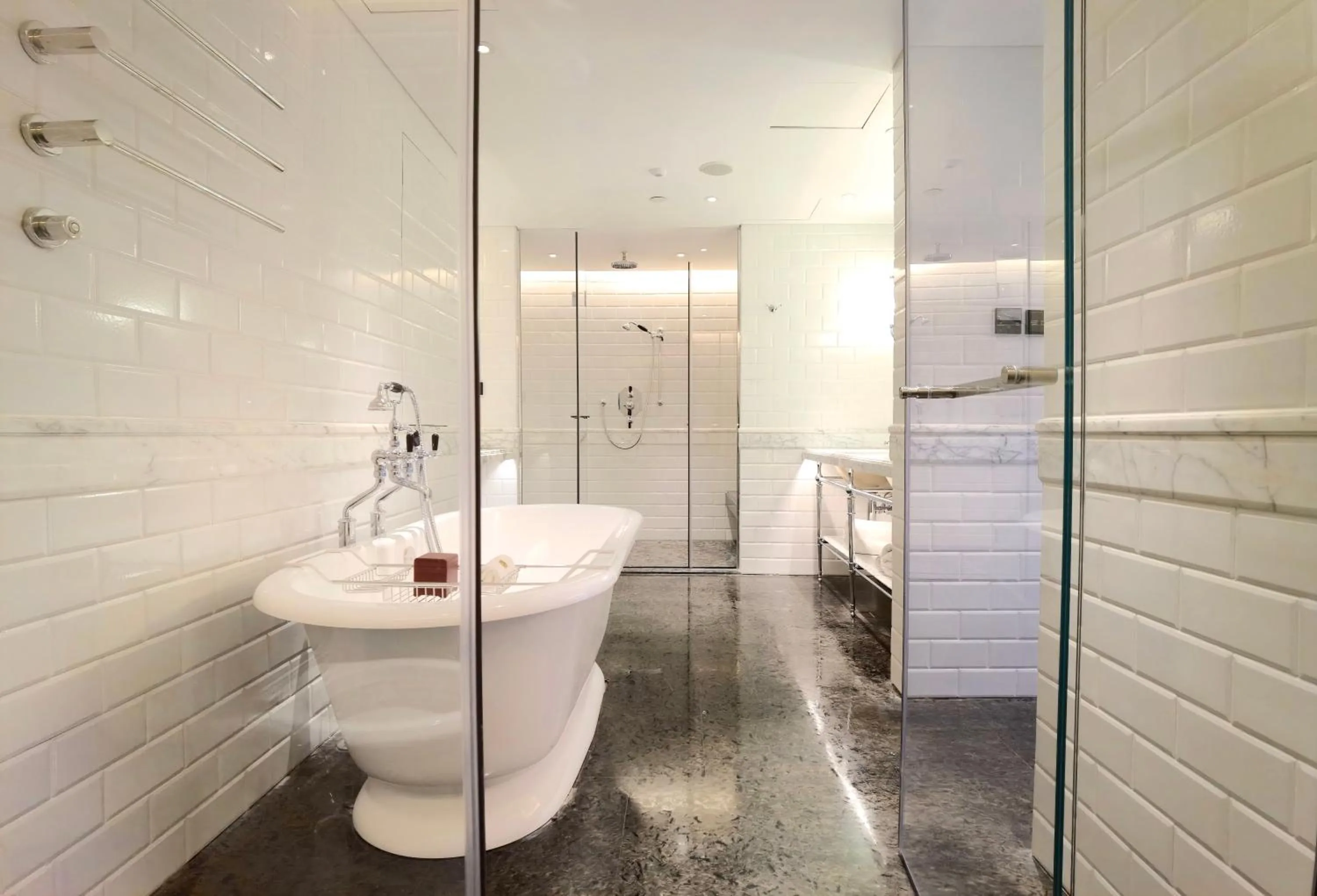 Bathroom in Grand Hotel Beijing Forbidden City