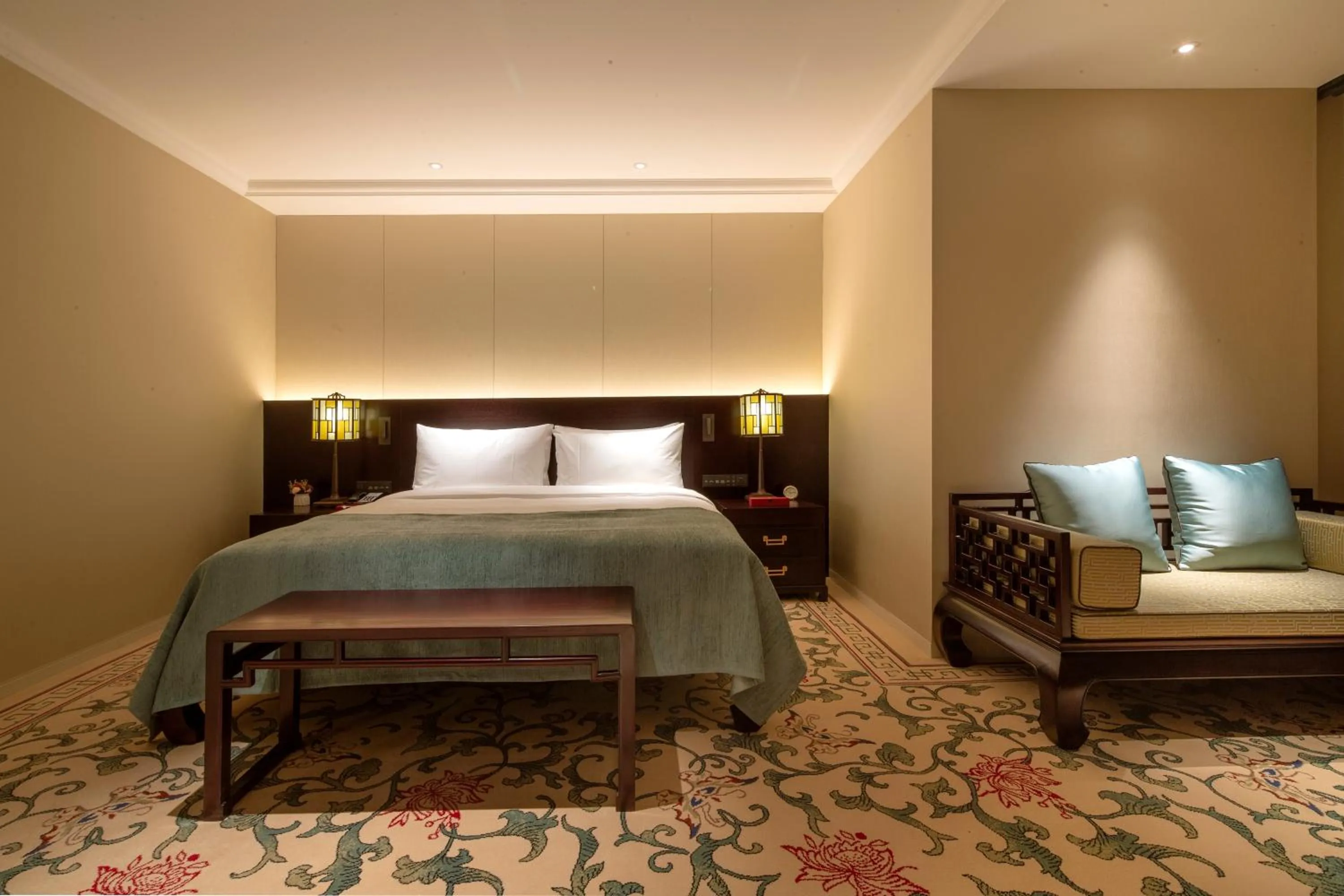 Bedroom, Bed in Grand Hotel Beijing Forbidden City