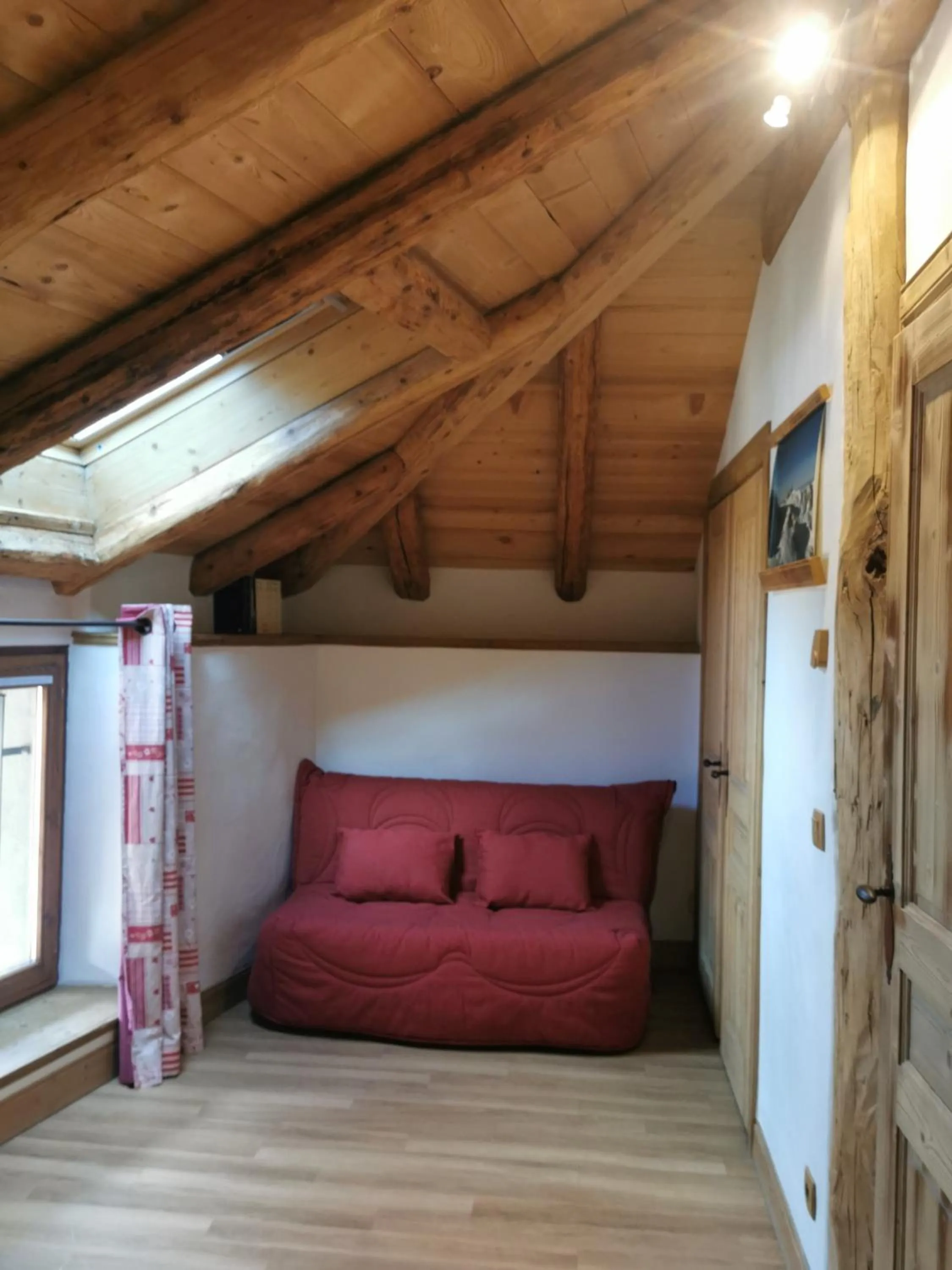 Bed in Hôtel Restaurant Angival - Chambres et Appartement