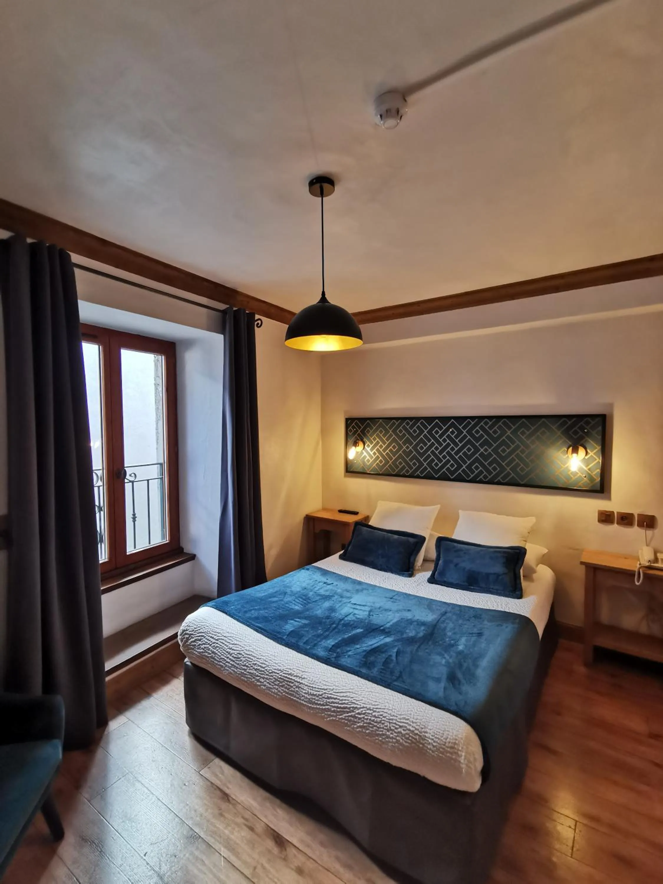 Bed in Hôtel Restaurant Angival - Chambres et Appartement