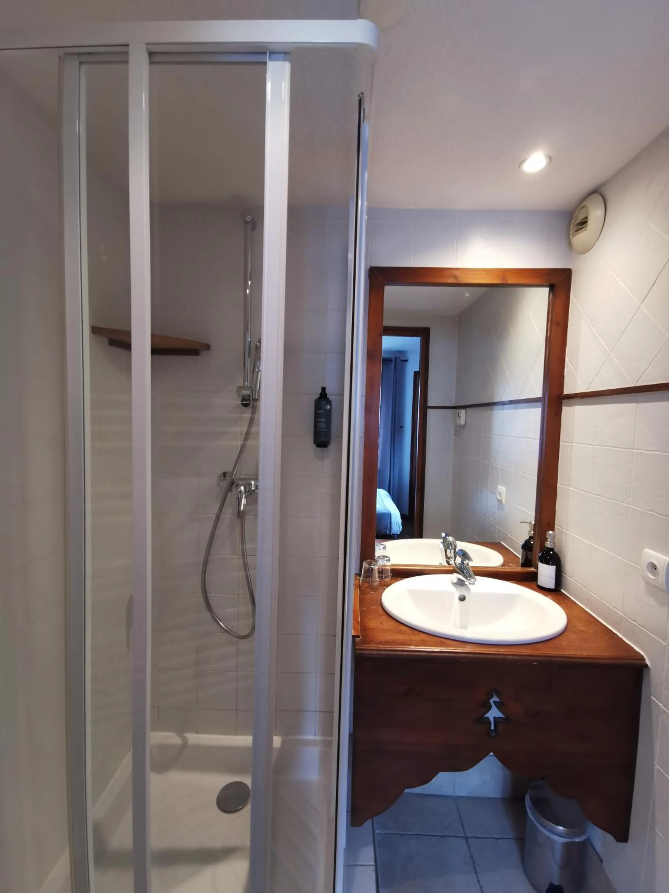 Hôtel Restaurant Angival - Chambres et Appartement