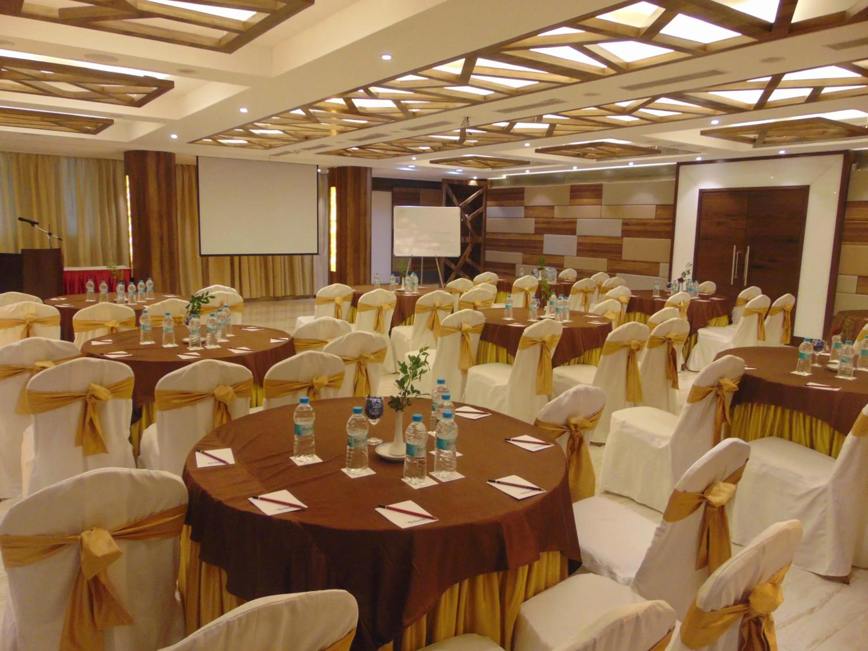 Banquet/Function facilities in Orbett Hotel