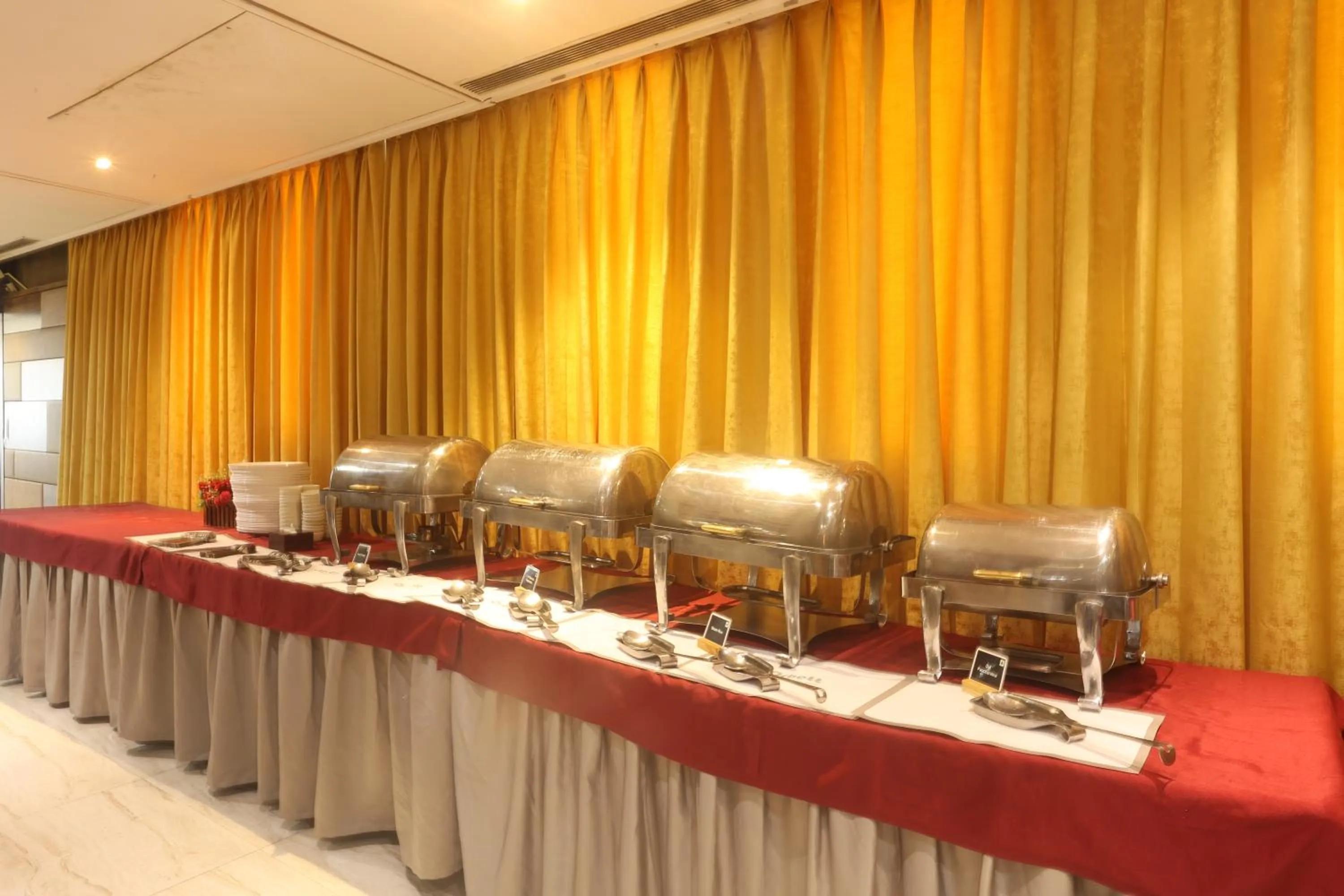 Business facilities in Orbett Hotel