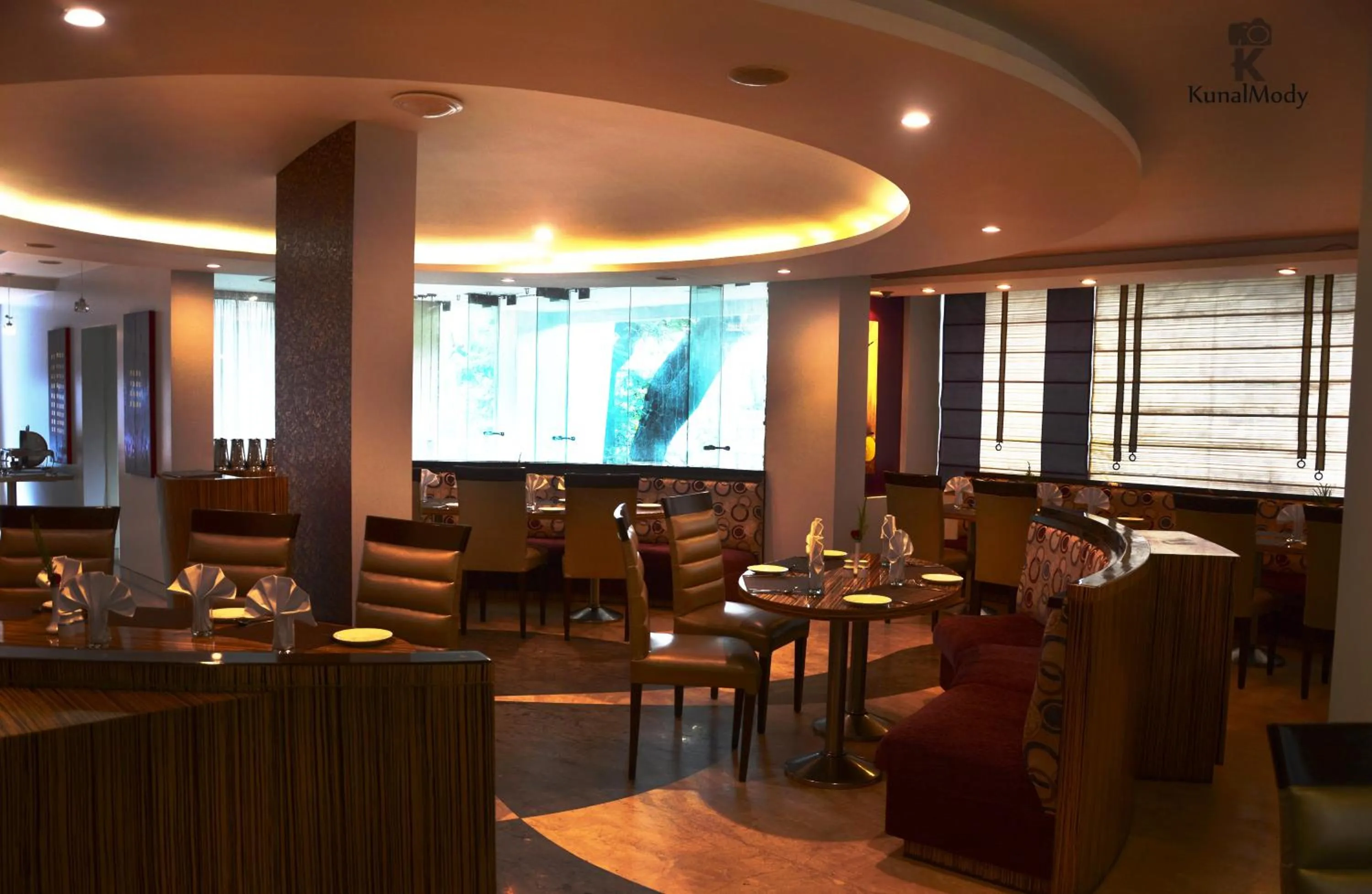 Restaurant/places to eat in Orbett Hotel