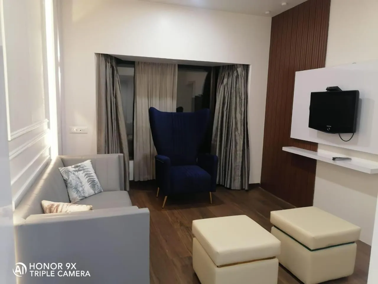 Seating area in Orbett Hotel